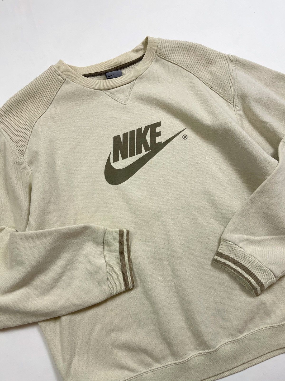 Nike Nike vintage beige sweatshirt | Grailed