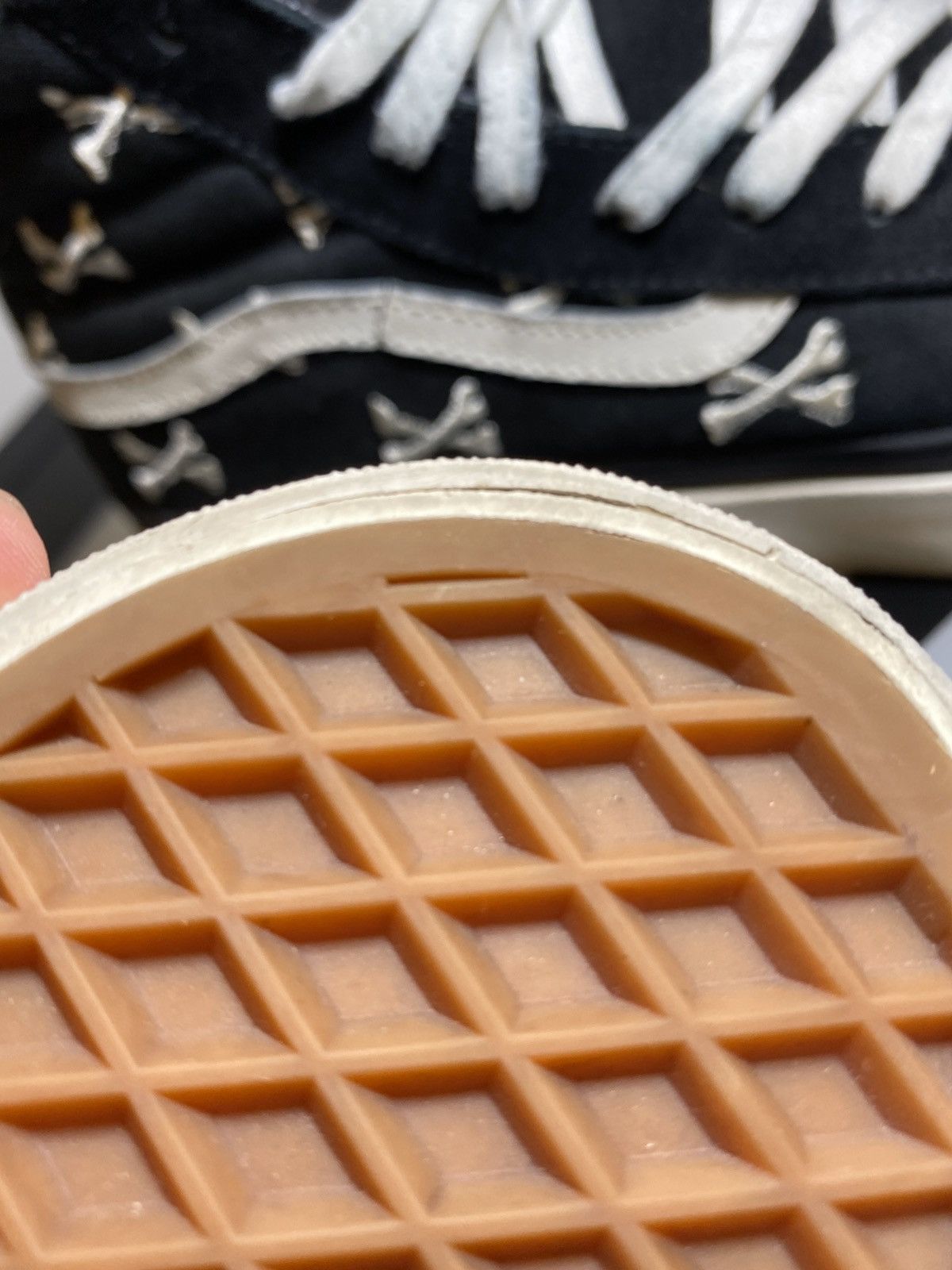 Vans × Wtaps SK8-Hi Crossbones Bones Black White 2016 Size US 10 / EU 43 - 9 Thumbnail