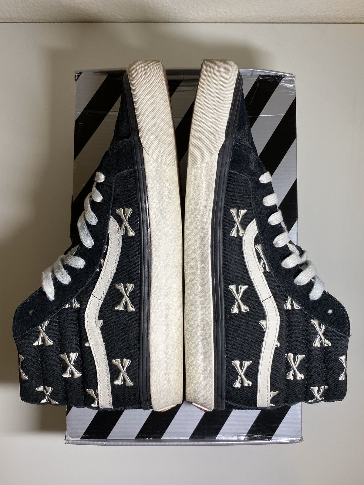 Vans × Wtaps SK8-Hi Crossbones Bones Black White 2016 Size US 10 / EU 43 - 5 Thumbnail