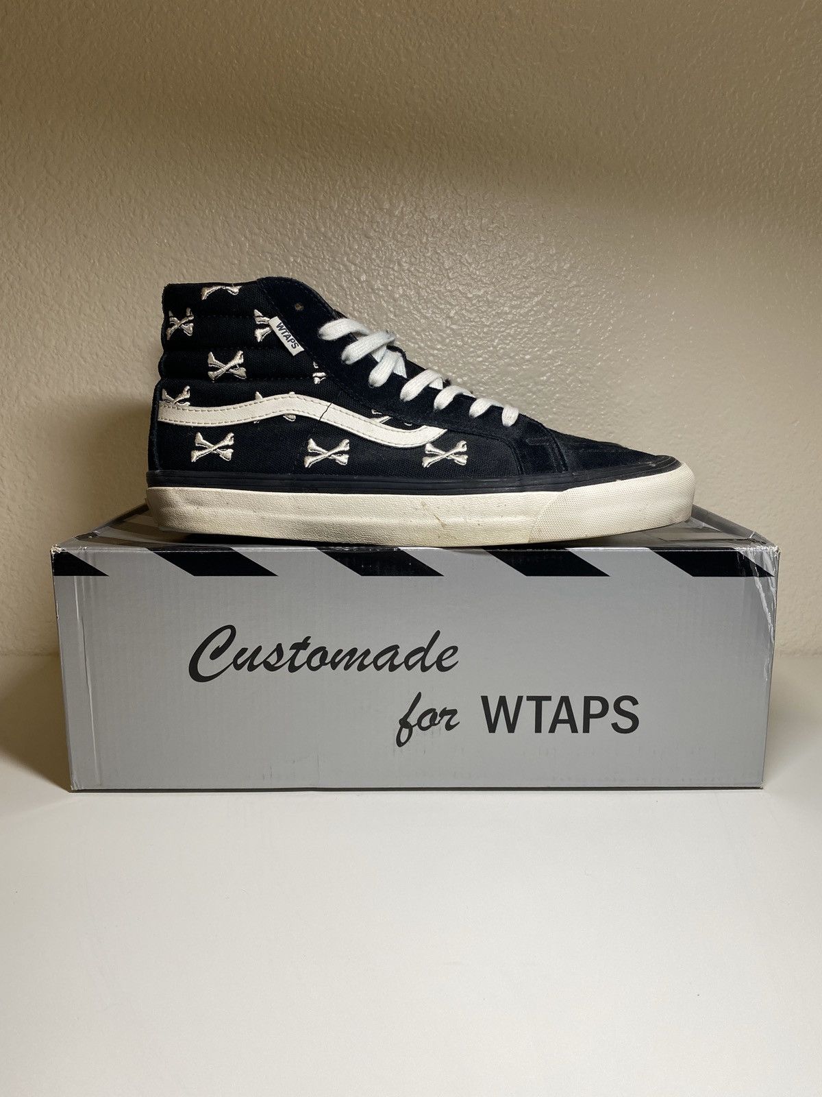 Vans × Wtaps SK8-Hi Crossbones Bones Black White 2016 Size US 10 / EU 43 - 3 Thumbnail
