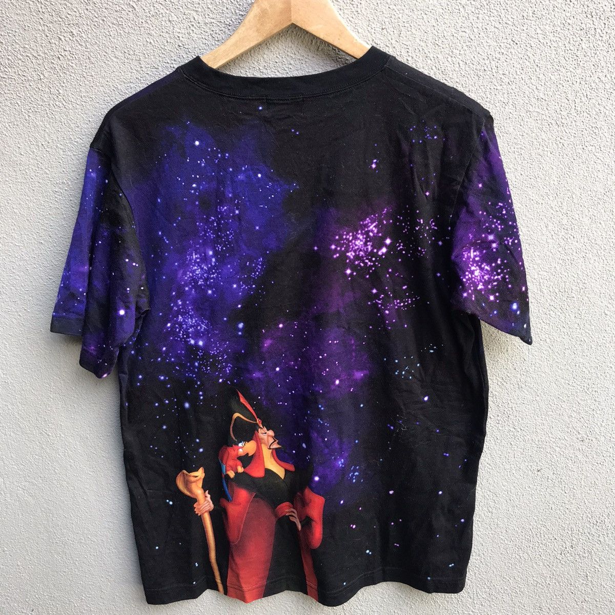Disney Vintage ALADDIN movie all over print tee disney Size US M / EU 48-50 / 2 - 3 Thumbnail