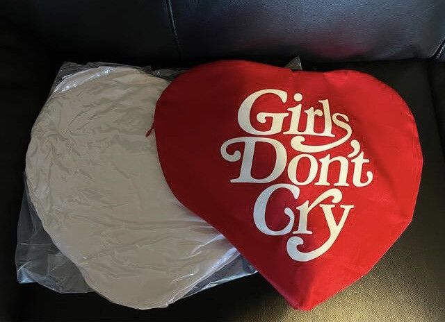 GIRLS DONT CRY PILLOW RED Girls Don't Cry Heart Cushion