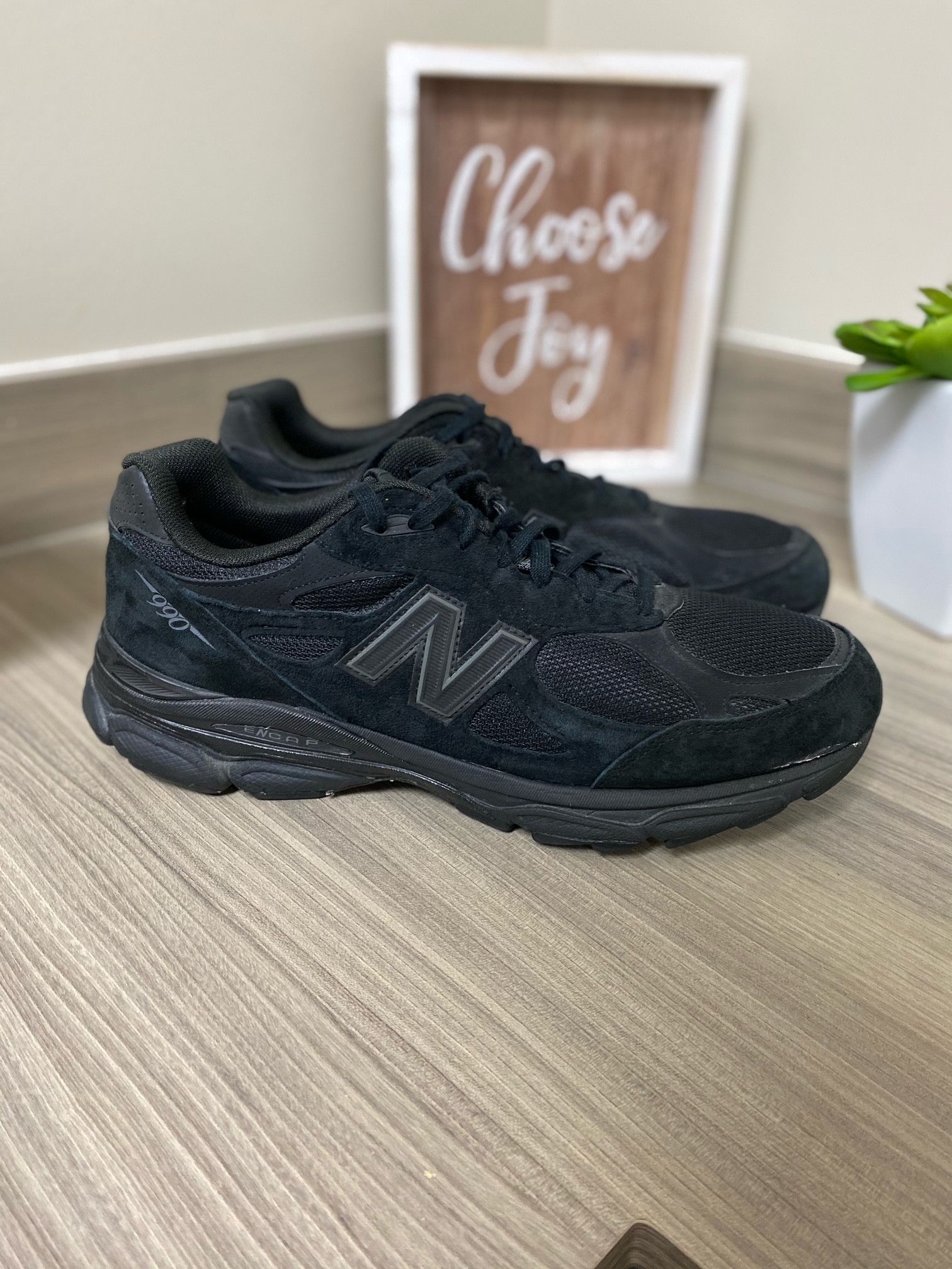 NEW BALANCE 990 MADE IN THE U.S.A