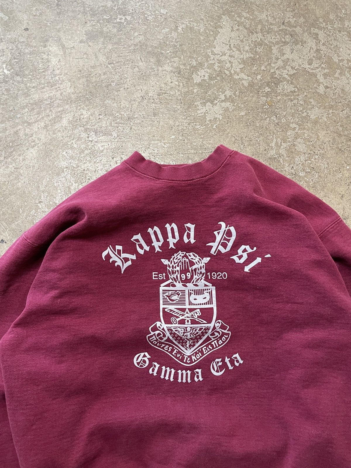 Fruit Of The Loom 1990s Heavyweight Fraternity Style Sweatshirt Faded Maroon Size US XL / EU 56 / 4 - 3 Thumbnail