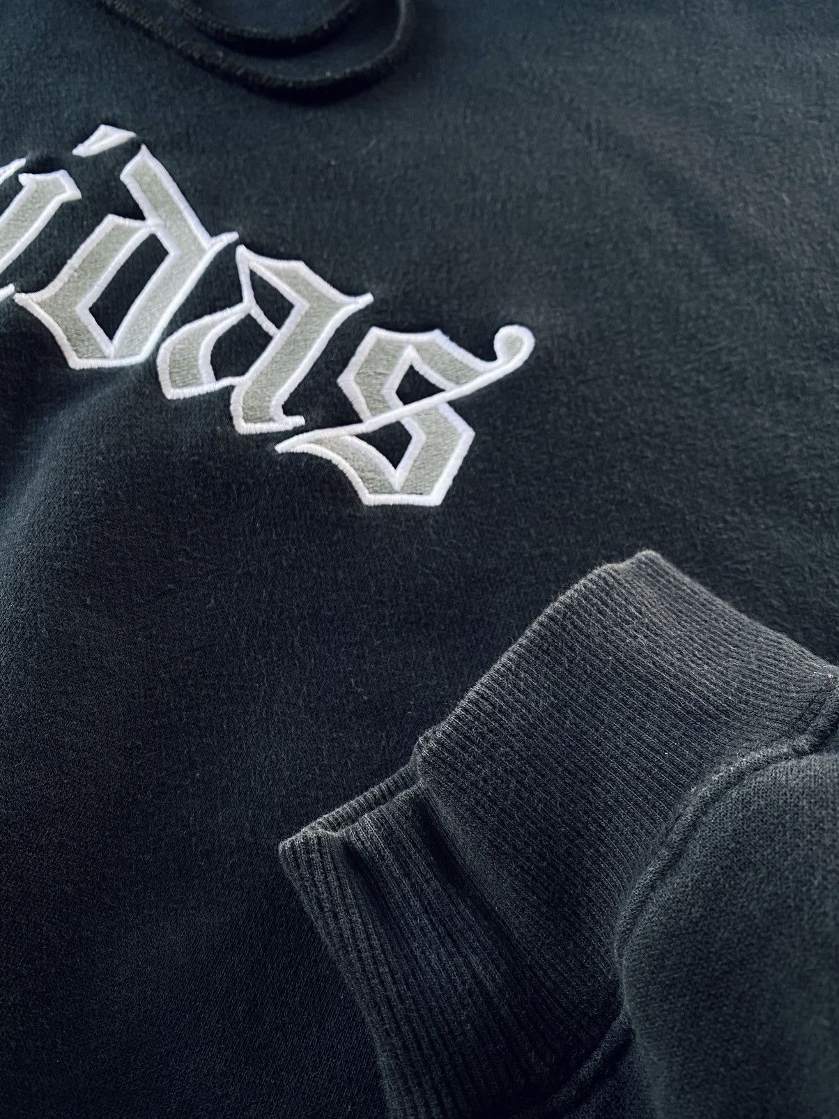 Adidas × Vintage RARE Adidas Old English Spellout