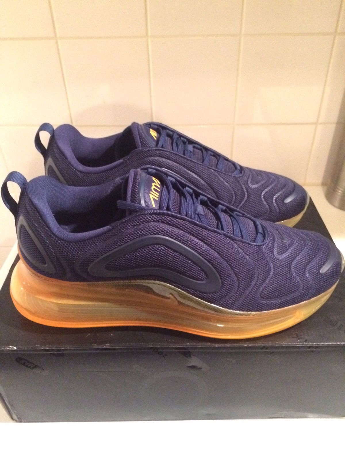 Nike Nike Air Max 720 MIDNIGHT NAVY/LASER ORANGE AO2924-401 Size US 9 / EU 42 - 2 Thumbnail
