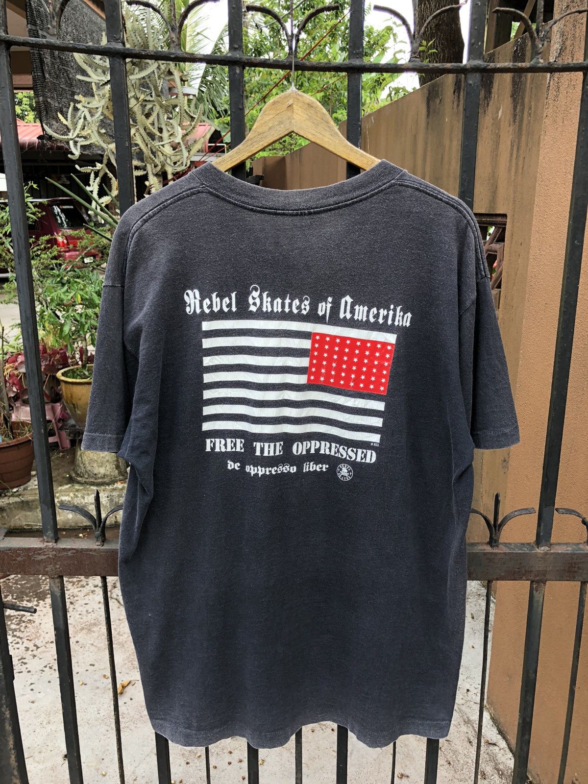 Vintage Vintage 90s Rebel Skates of America TShirt Size US XL / EU 56 / 4 - 4 Thumbnail