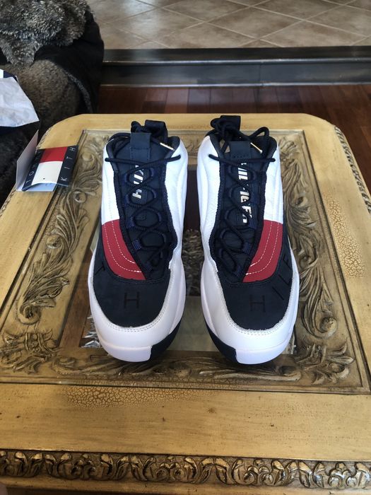 Tommy hilfiger skew lux basketball clearance sneaker