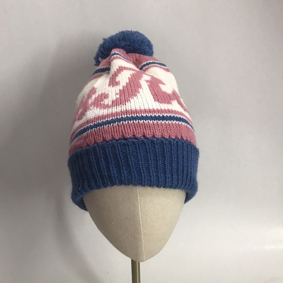 Unknown beanie rock design streetwear