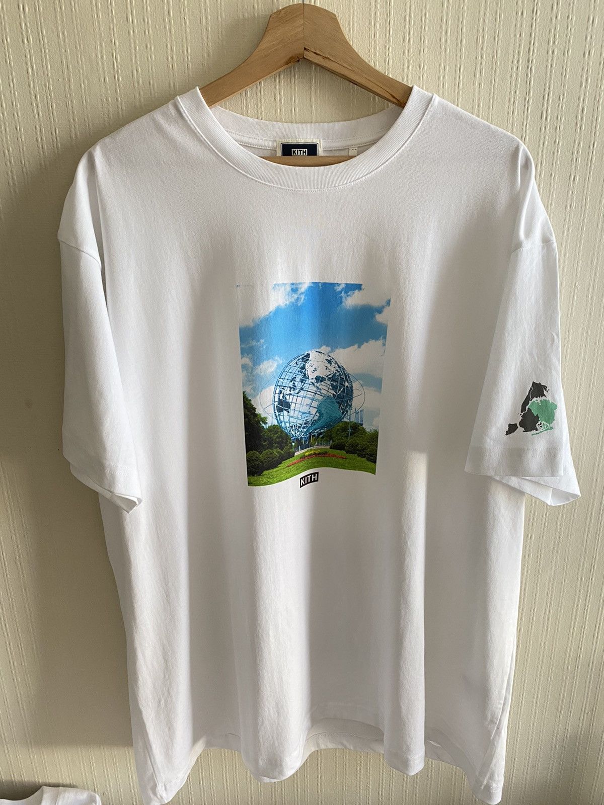 image of Kith 5 Borough Queens Tee New in White, Men's (Size 2XL)