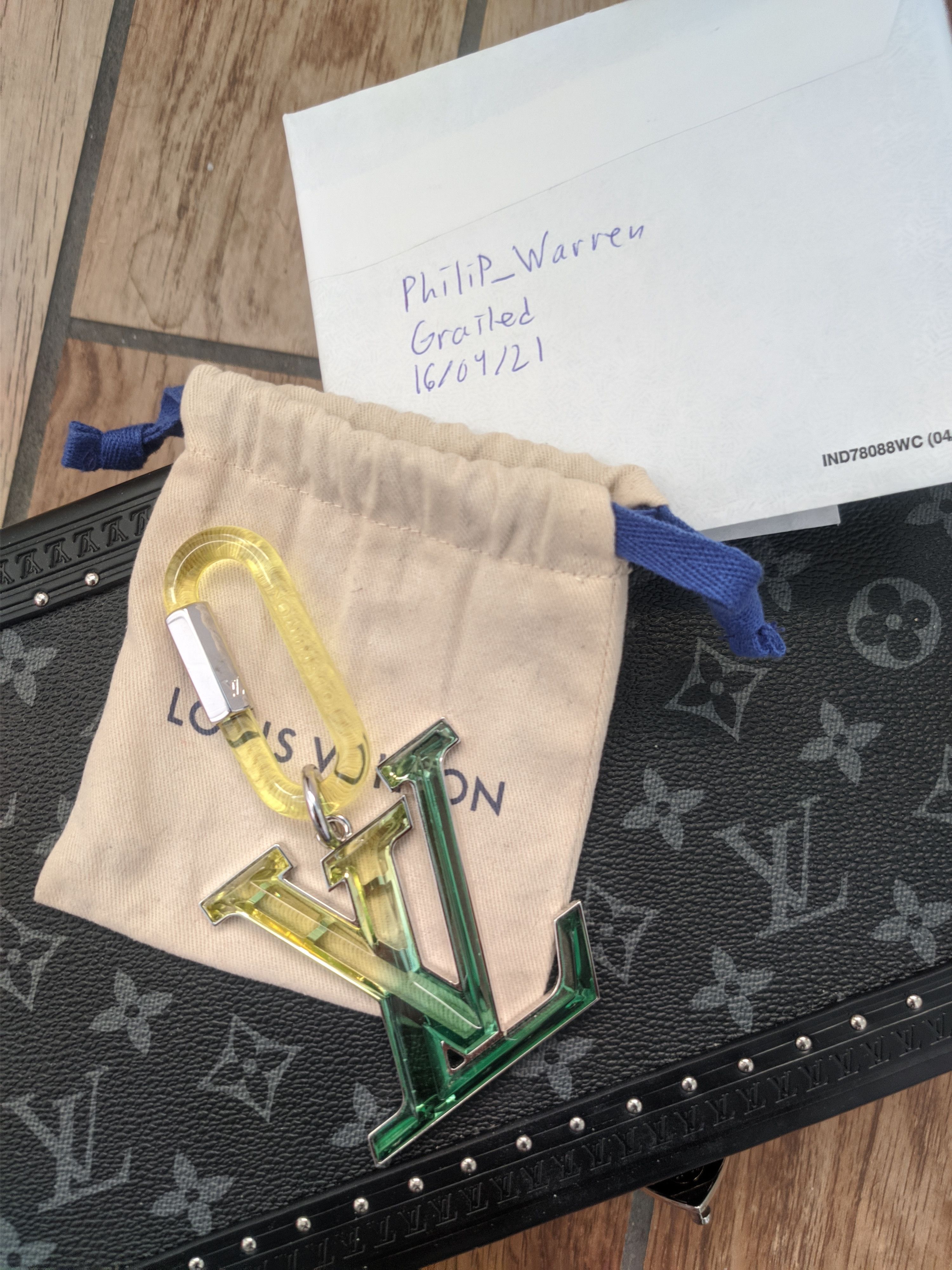 Louis Vuitton Plexi Bag Charm Yellow/Green Size ONE SIZE - 1 Thumbnail