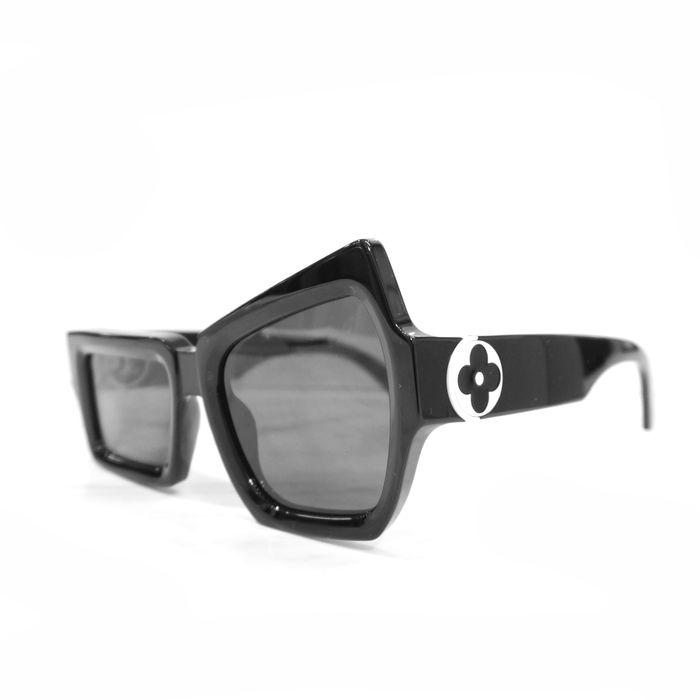 louis vuitton ss21 'distorted sunglasses' by virgil abloh 🥽 @blackcactusx  🌵 @black____cactus 🌵 @detactives 🗞