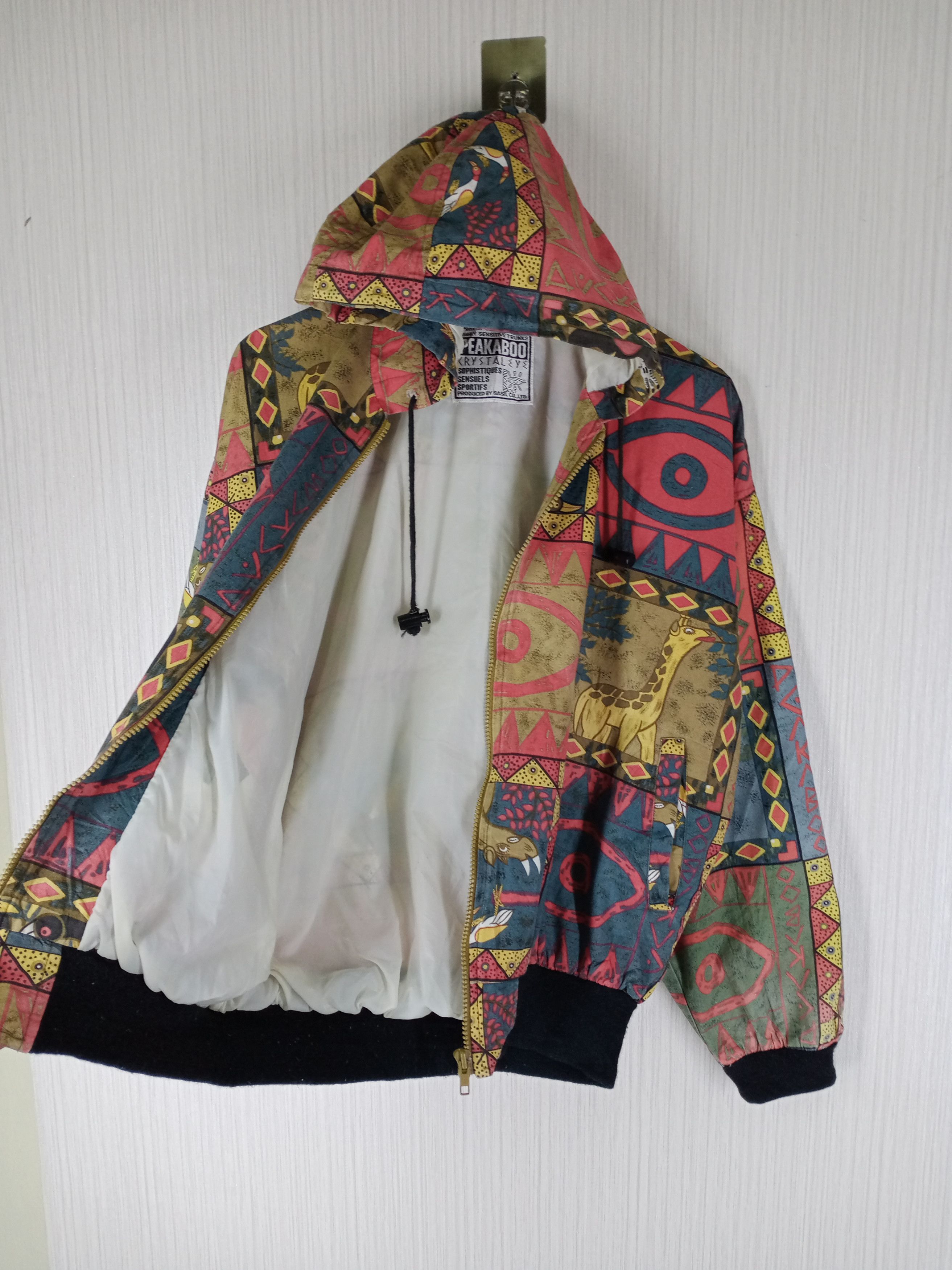 Japanese Brand Vintage 90s Peakaboo Crystal Eye Animal Art Design Size US L / EU 52-54 / 3 - 5 Thumbnail