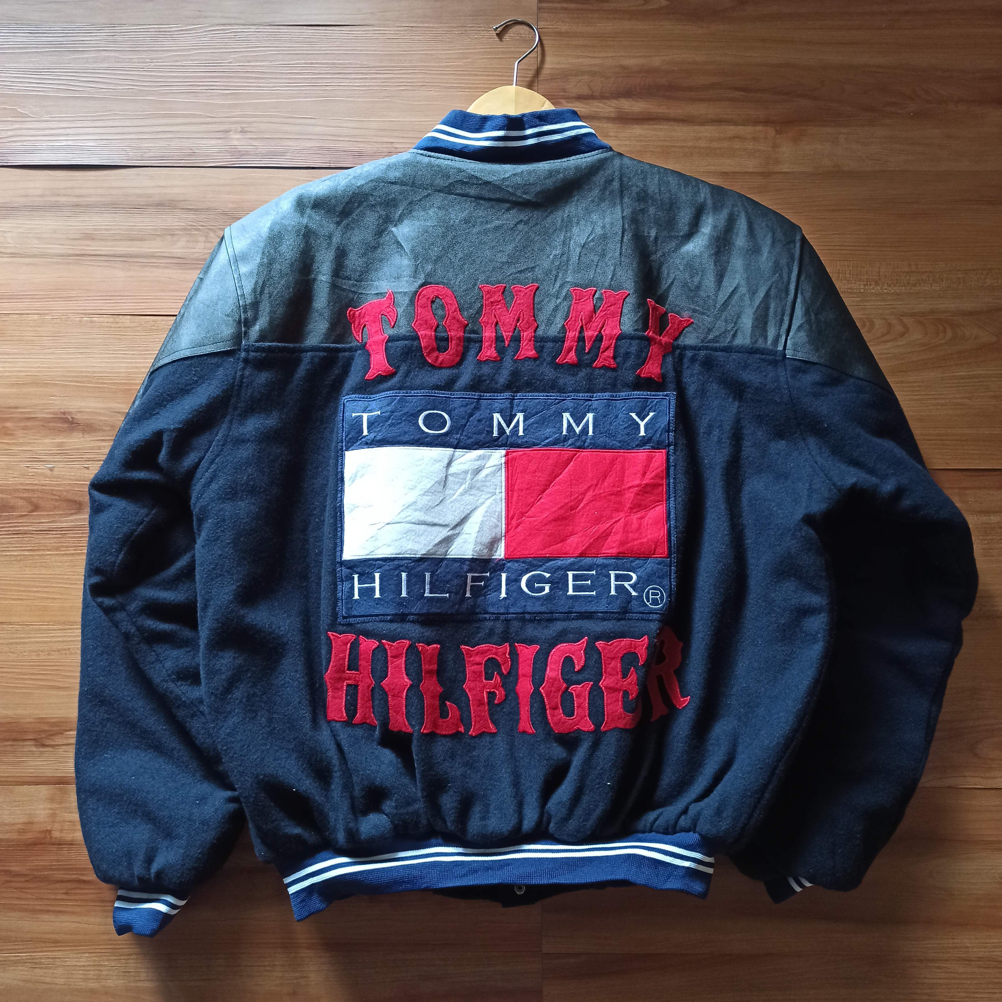 Tommy Hilfiger Rare - Tommy Hilfiger - vintage varsity jacket Size US L / EU 52-54 / 3 - 6 Thumbnail