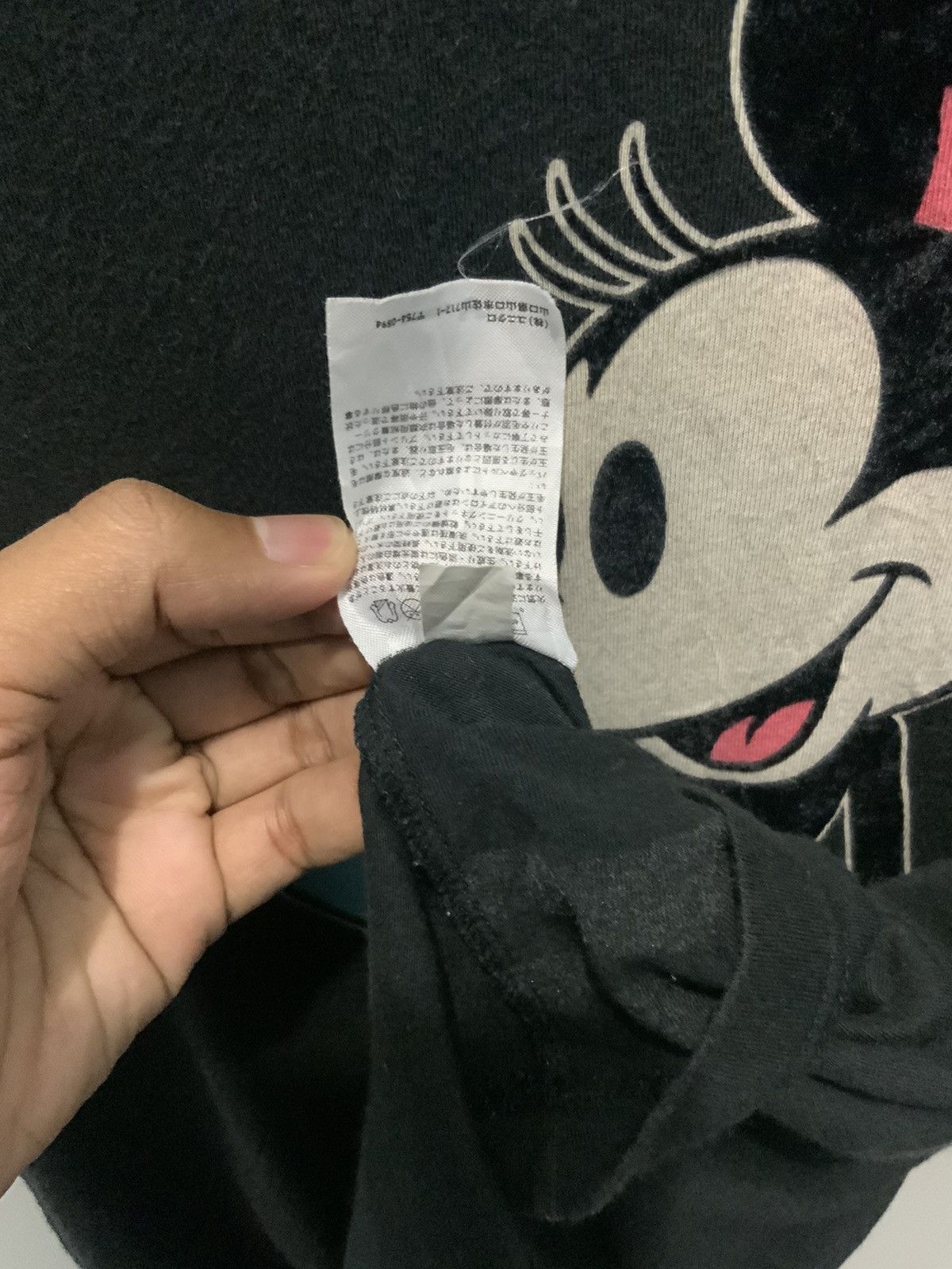 Uniqlo Vintage Disney Mickey Mouse x Ut Streetwear Tee Size US S / EU 44-46 / 1 - 11 Thumbnail
