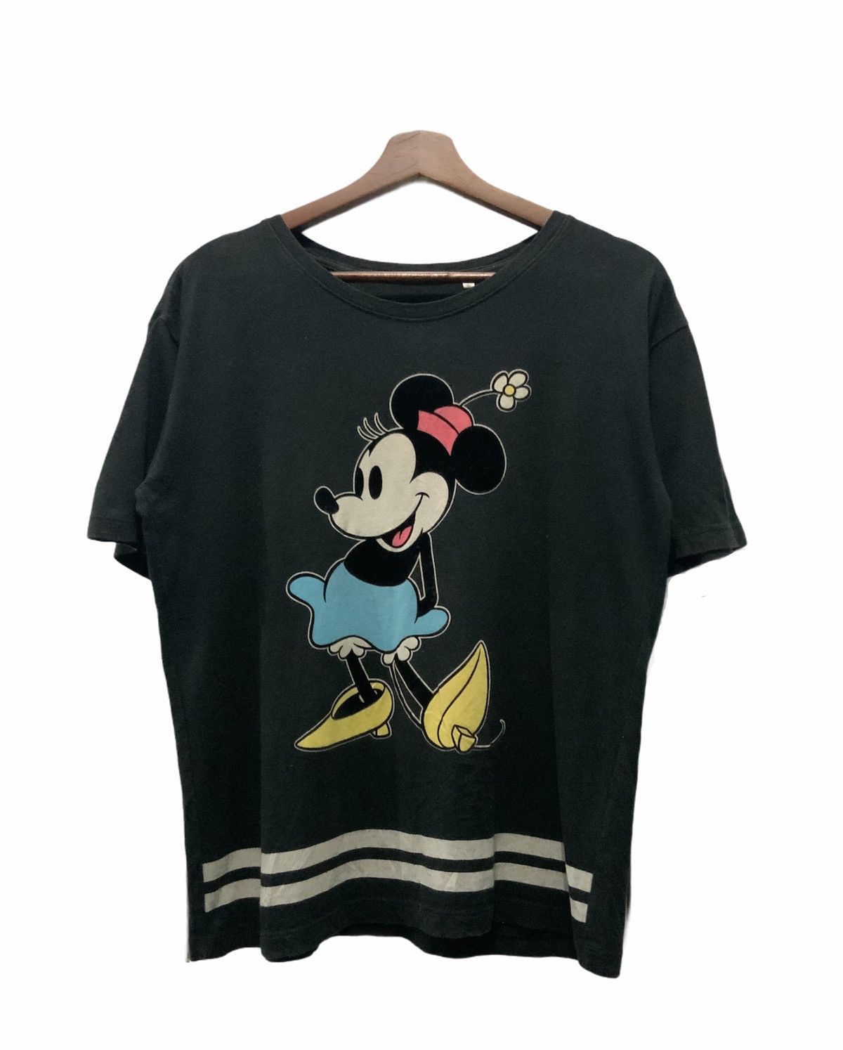 Uniqlo Vintage Disney Mickey Mouse x Ut Streetwear Tee Size US S / EU 44-46 / 1 - 1 Thumbnail