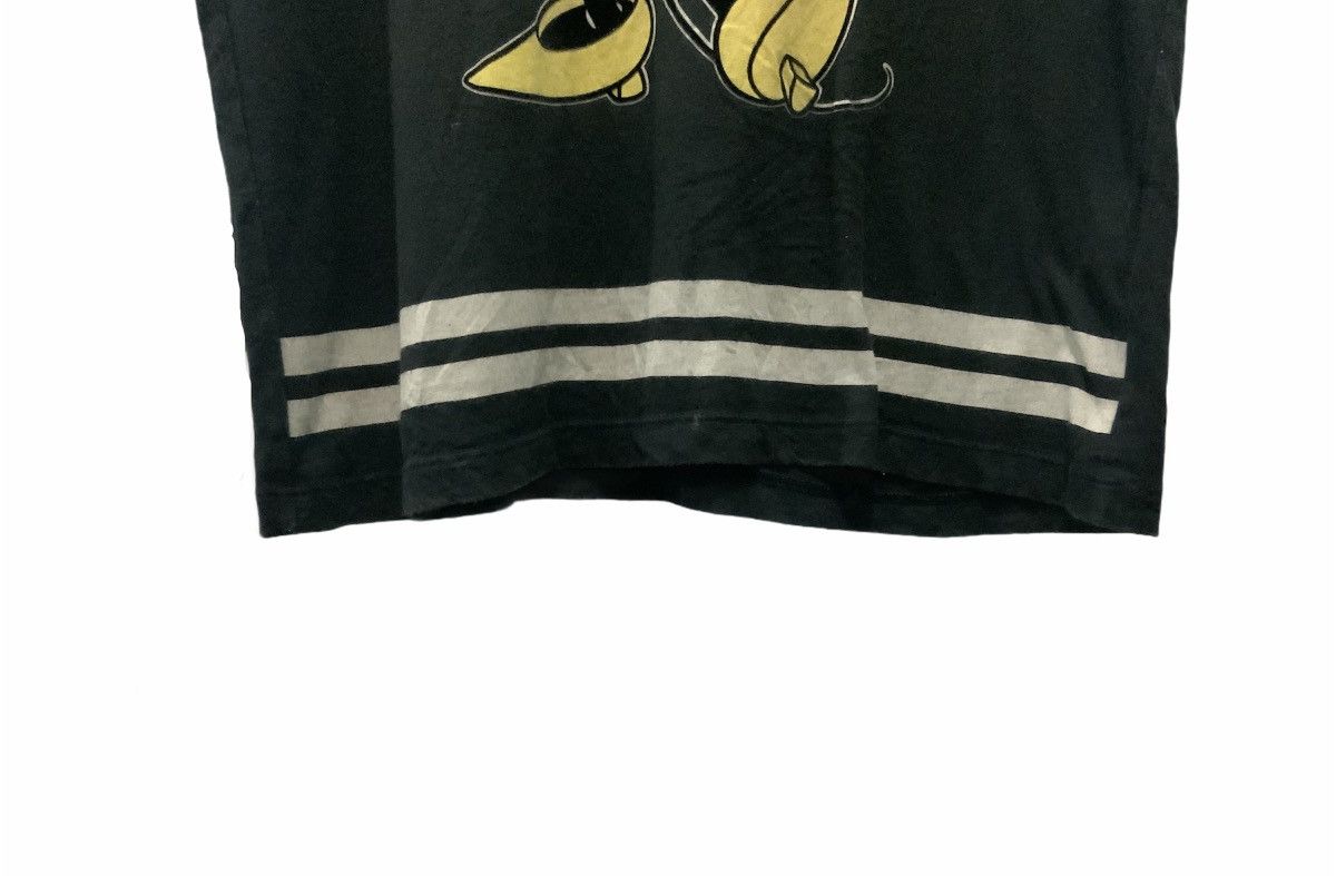 Uniqlo Vintage Disney Mickey Mouse x Ut Streetwear Tee Size US S / EU 44-46 / 1 - 3 Thumbnail