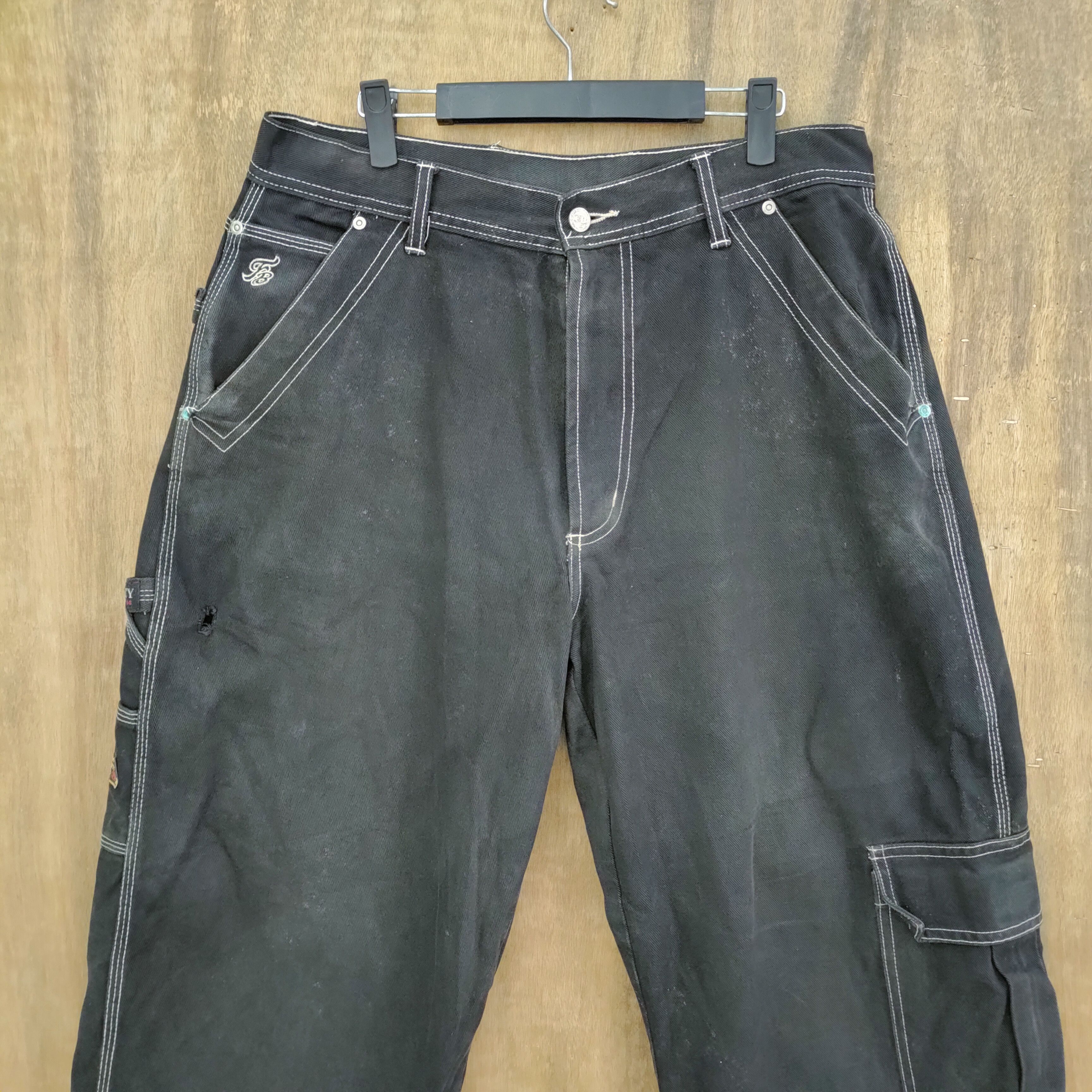 Japanese Brand VINTAGE FB COUNTY FADED BLACK DISTRESSED CARGO PANTS Size US 36 / EU 52 - 3 Thumbnail