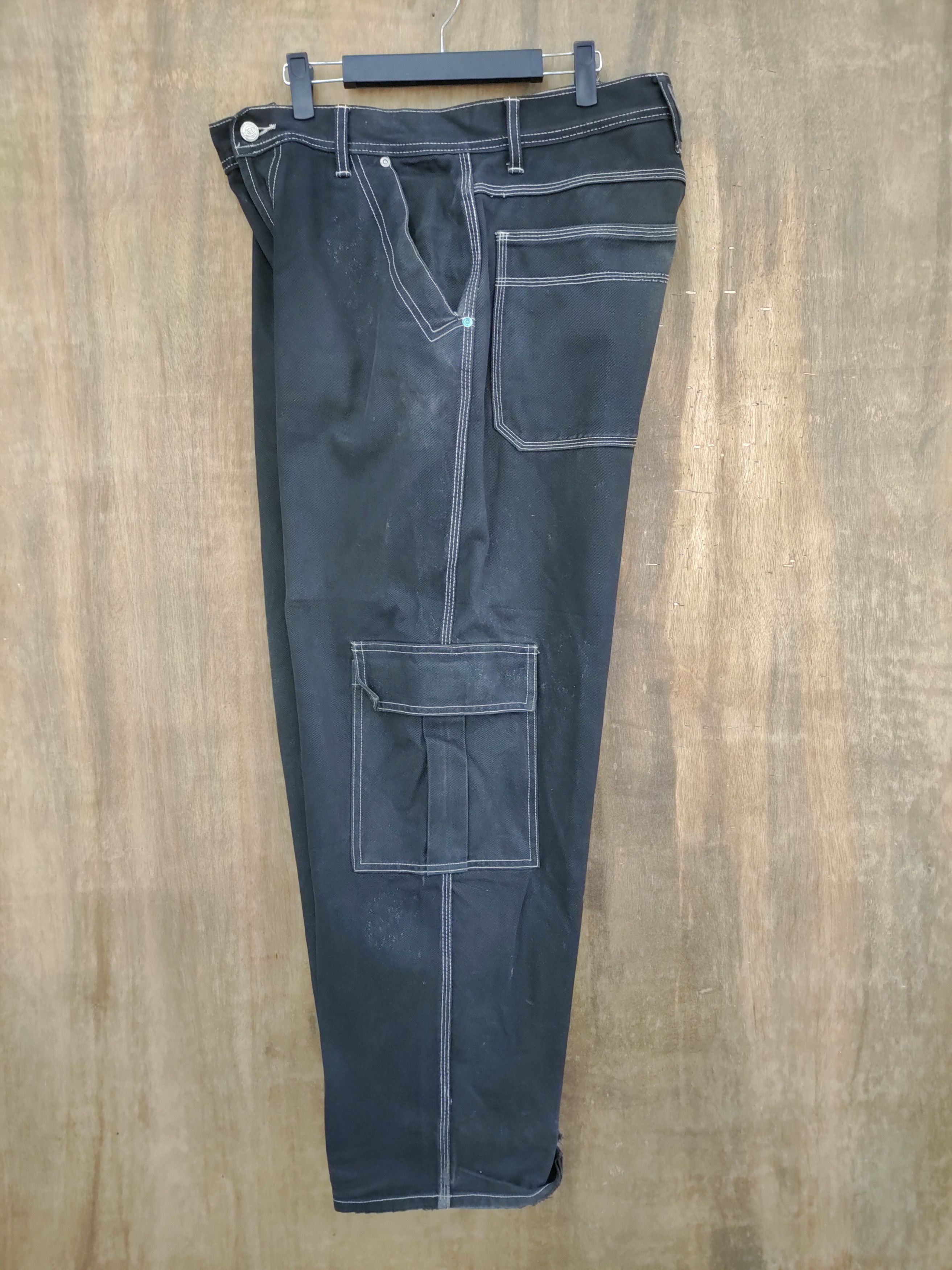 Japanese Brand VINTAGE FB COUNTY FADED BLACK DISTRESSED CARGO PANTS Size US 36 / EU 52 - 16 Thumbnail