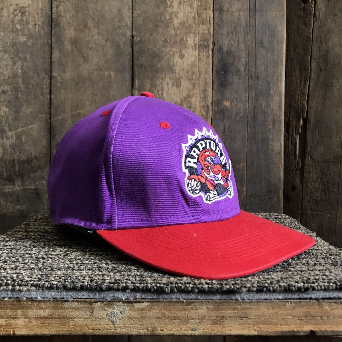 Top Vintage Toronto Raptors Sports Specialties rare hat