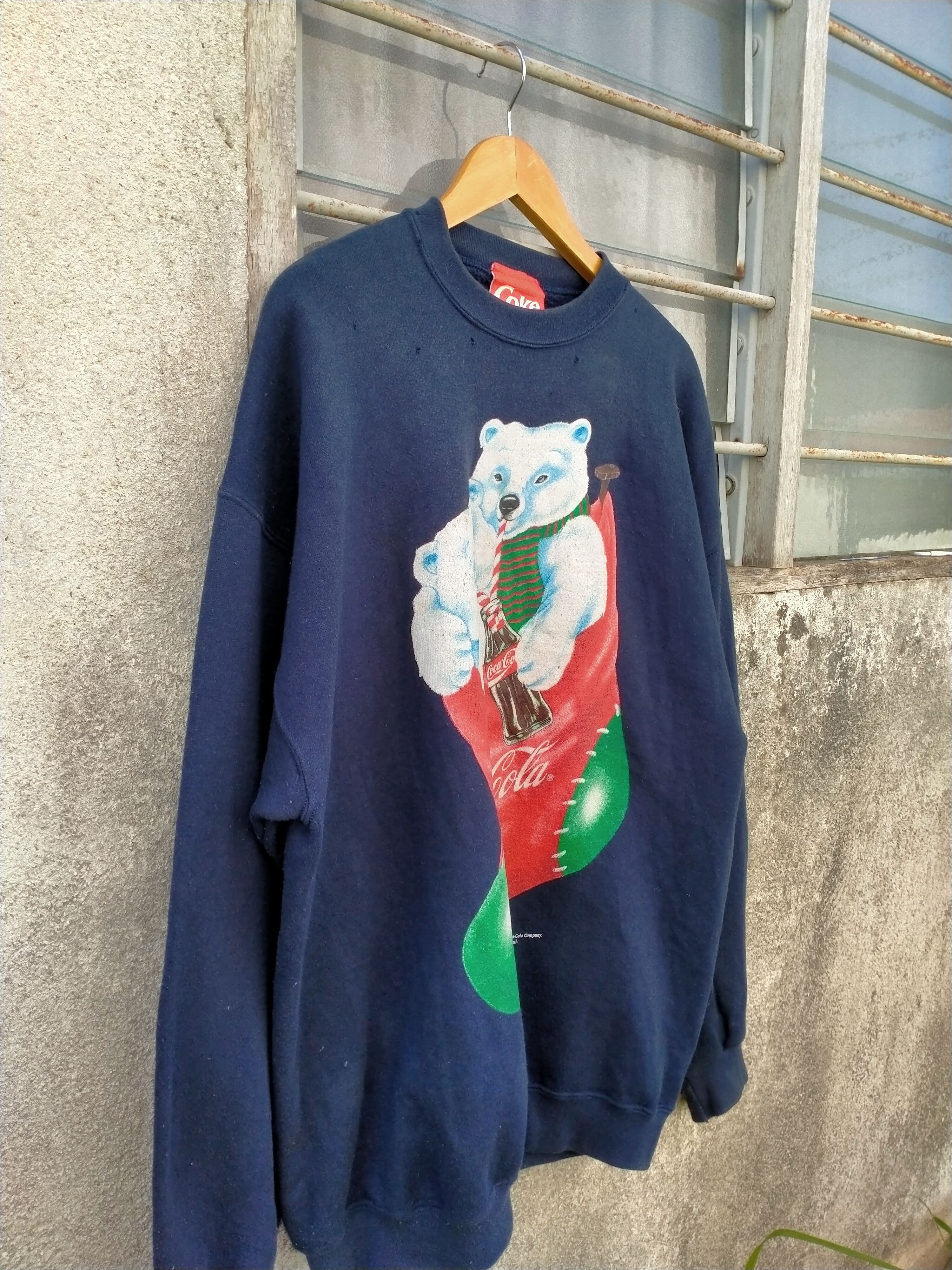 Coca Cola × Vintage Distressed Vintage 90's Coca Cola Bear Sweatshirt Size US XL / EU 56 / 4 - 4 Thumbnail