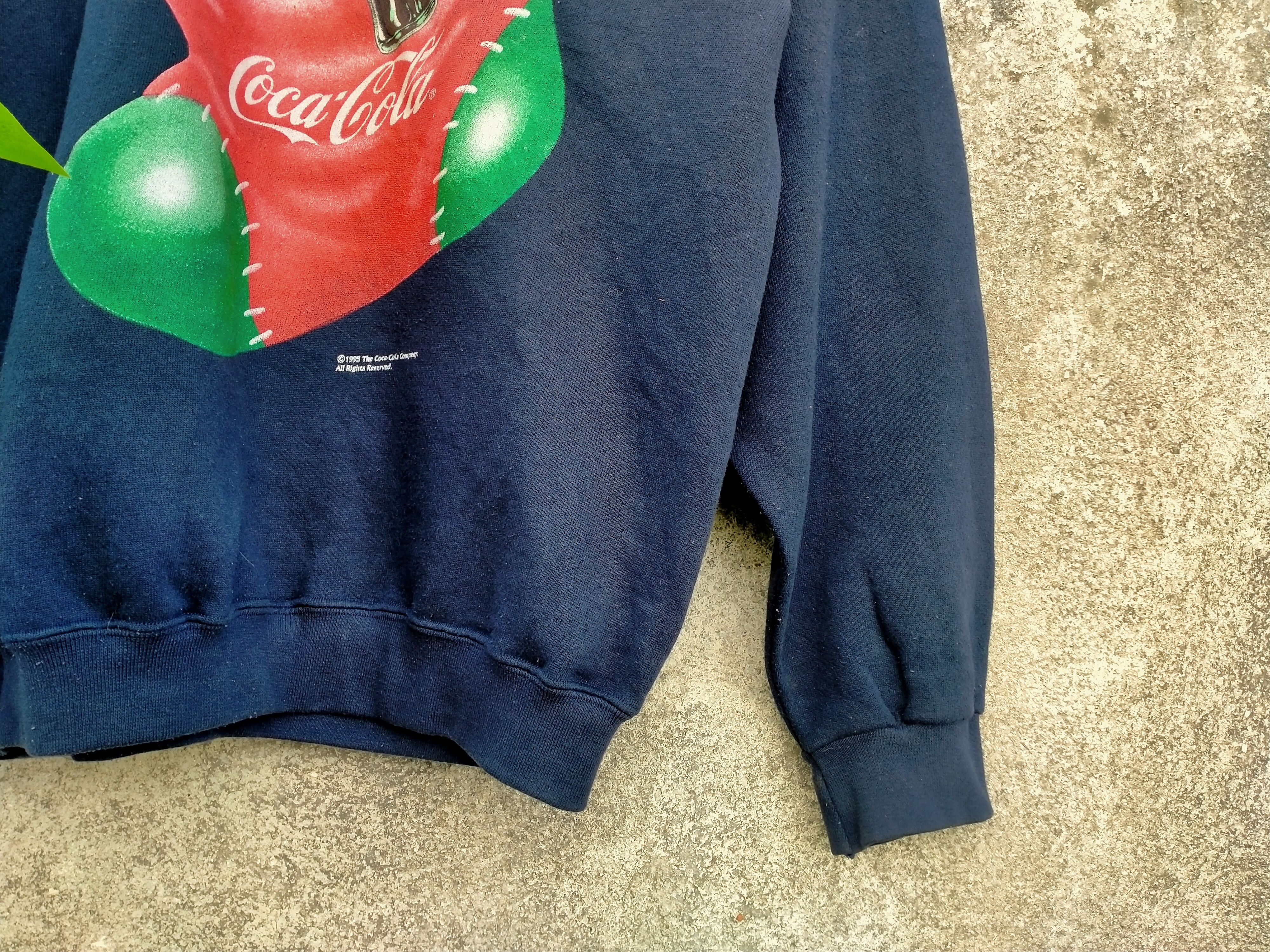 Coca Cola × Vintage Distressed Vintage 90's Coca Cola Bear Sweatshirt Size US XL / EU 56 / 4 - 6 Thumbnail
