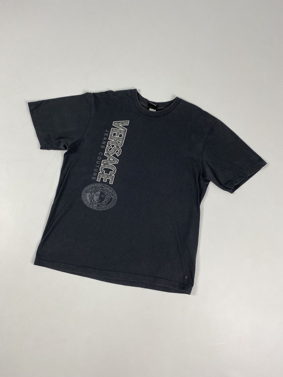 Versace × Versace Jeans Couture × Vintage Vintage Versace t-shirt (XL) Size US XL / EU 56 / 4 - 2 Thumbnail
