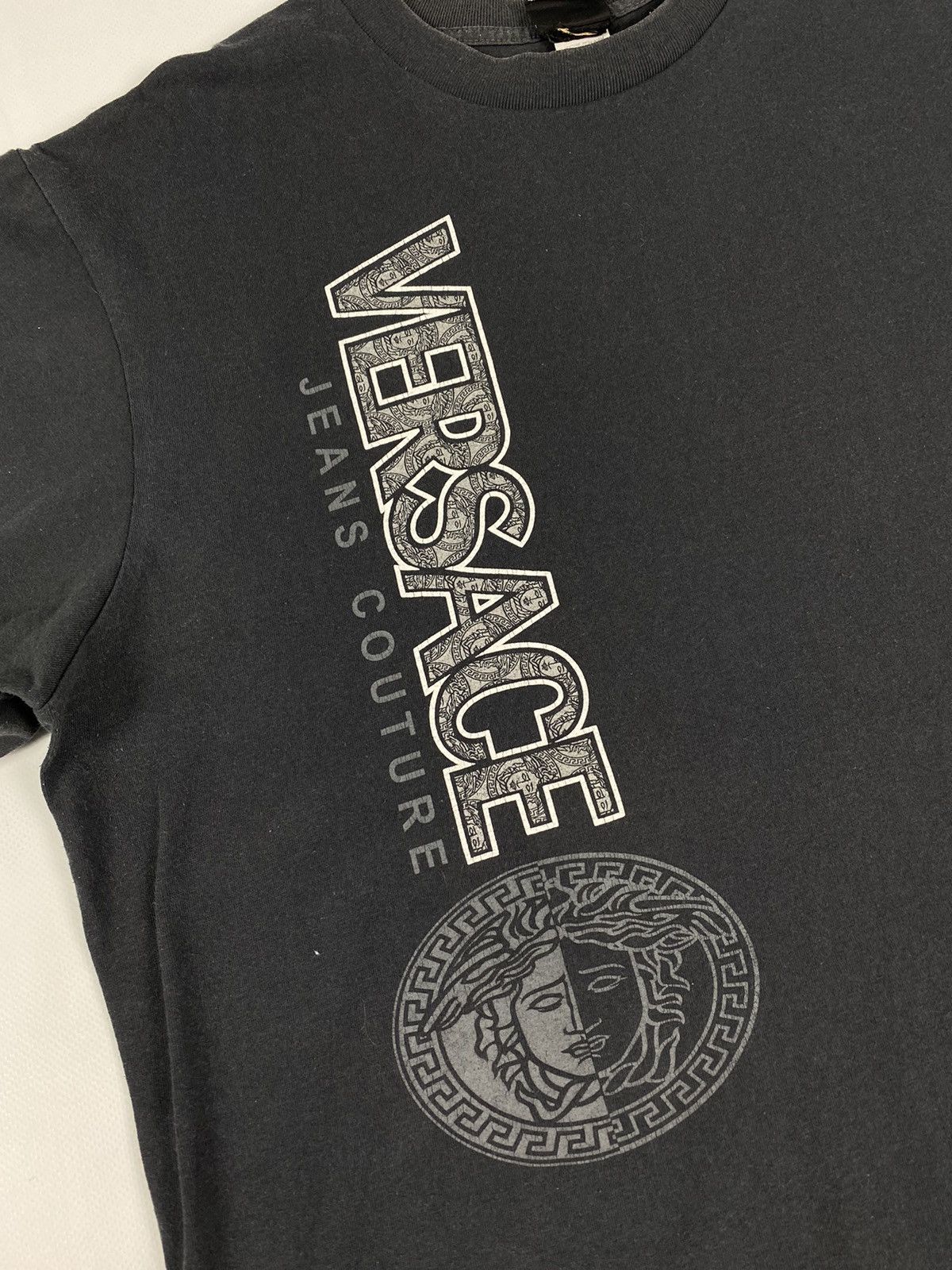 Versace × Versace Jeans Couture × Vintage Vintage Versace t-shirt (XL) Size US XL / EU 56 / 4 - 3 Thumbnail