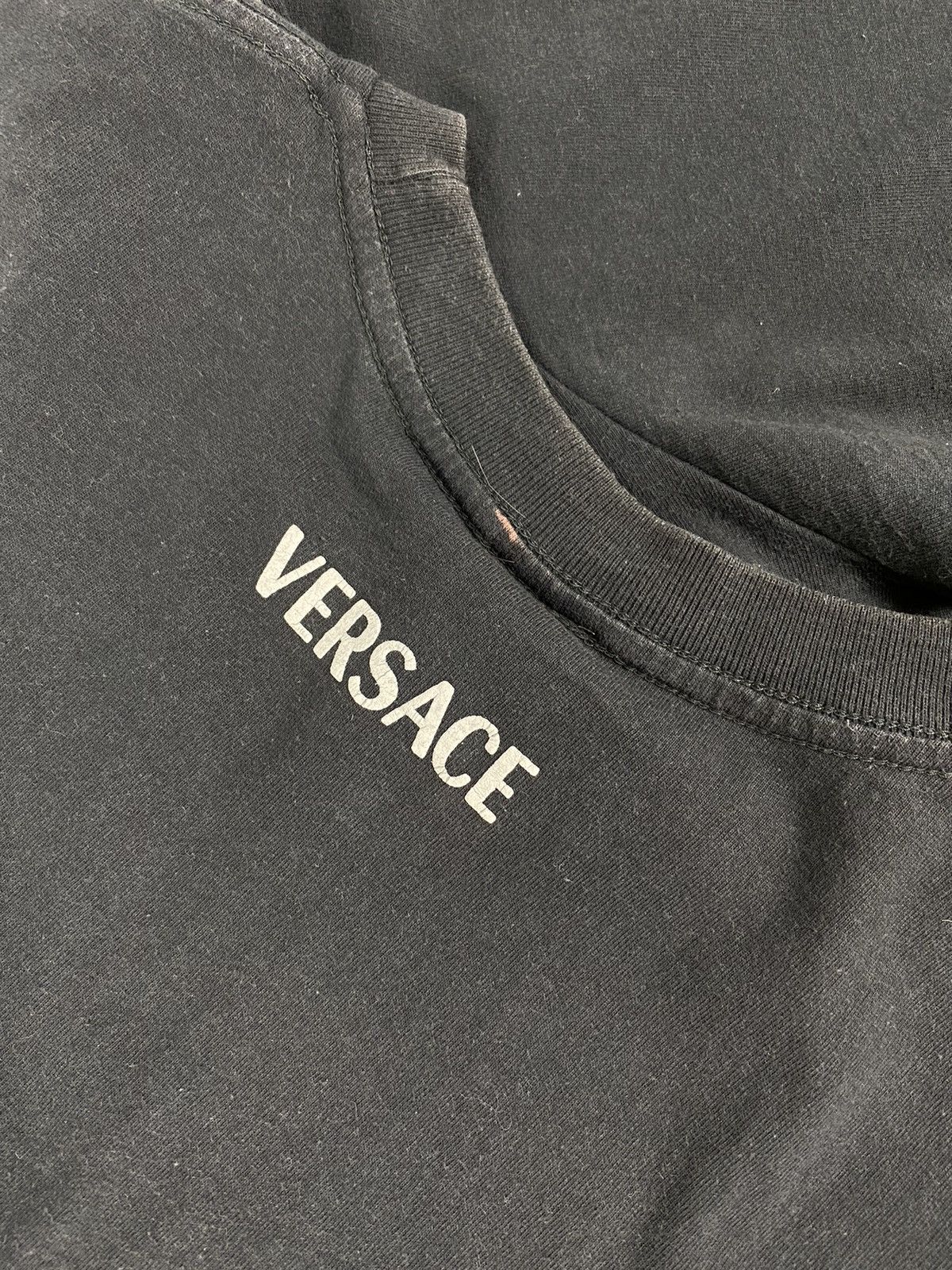 Versace × Versace Jeans Couture × Vintage Vintage Versace t-shirt (XL) Size US XL / EU 56 / 4 - 4 Thumbnail