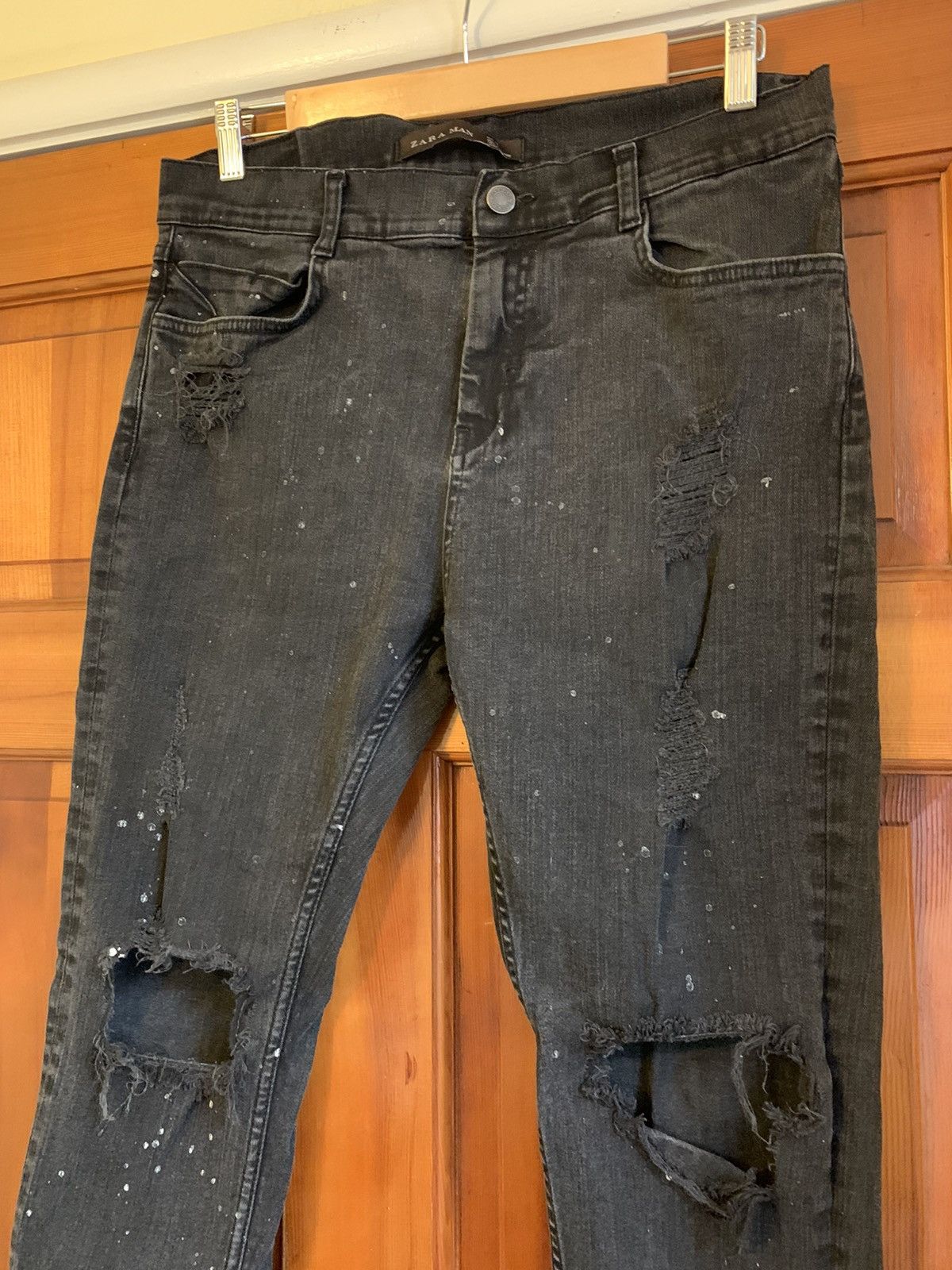Zara *RARE Zara Premium Paint Drop Tapered Distressed Denim Jeans Size US 32 / EU 48 - 2 Thumbnail