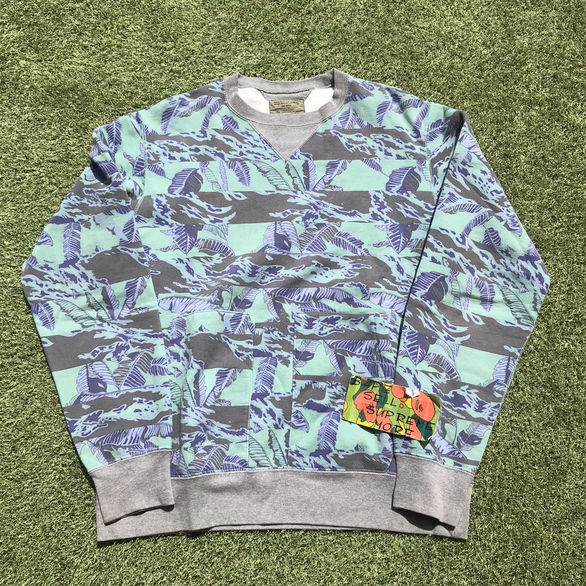 BAPE crewneck sweat light blue/grey