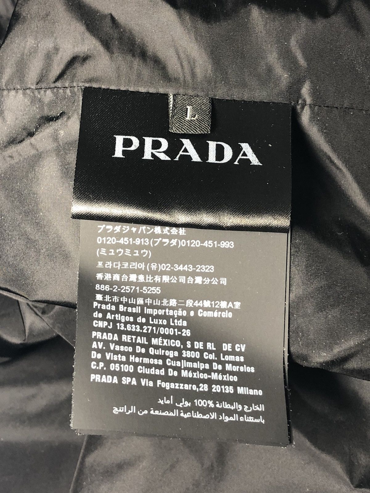 Prada PRADA LOGO PLAQUE NYLON GABARDINE BOWLING SHIRT IN BLACK Size US L / EU 52-54 / 3 - 6 Thumbnail