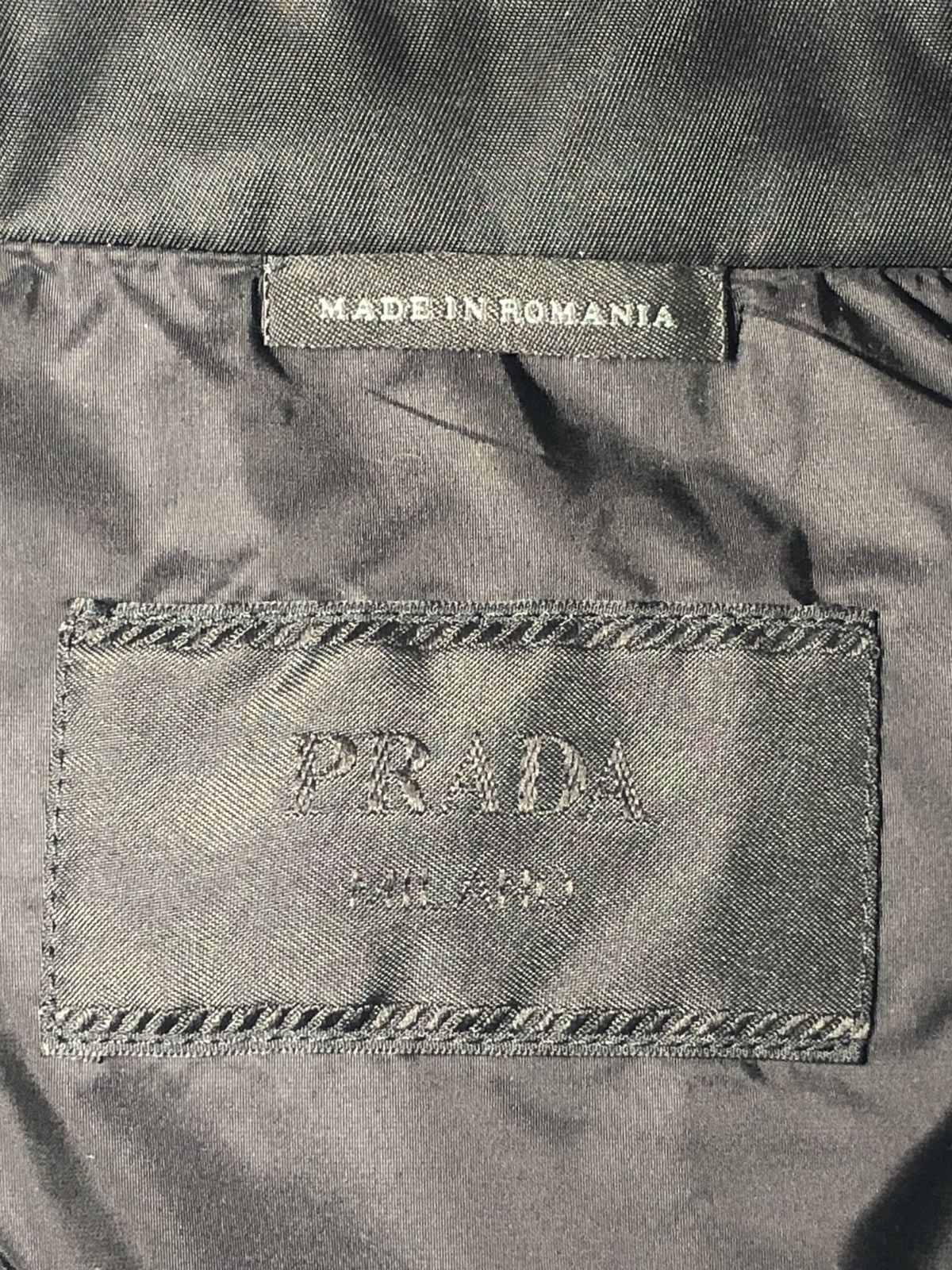 Prada PRADA LOGO PLAQUE NYLON GABARDINE BOWLING SHIRT IN BLACK Size US L / EU 52-54 / 3 - 5 Thumbnail