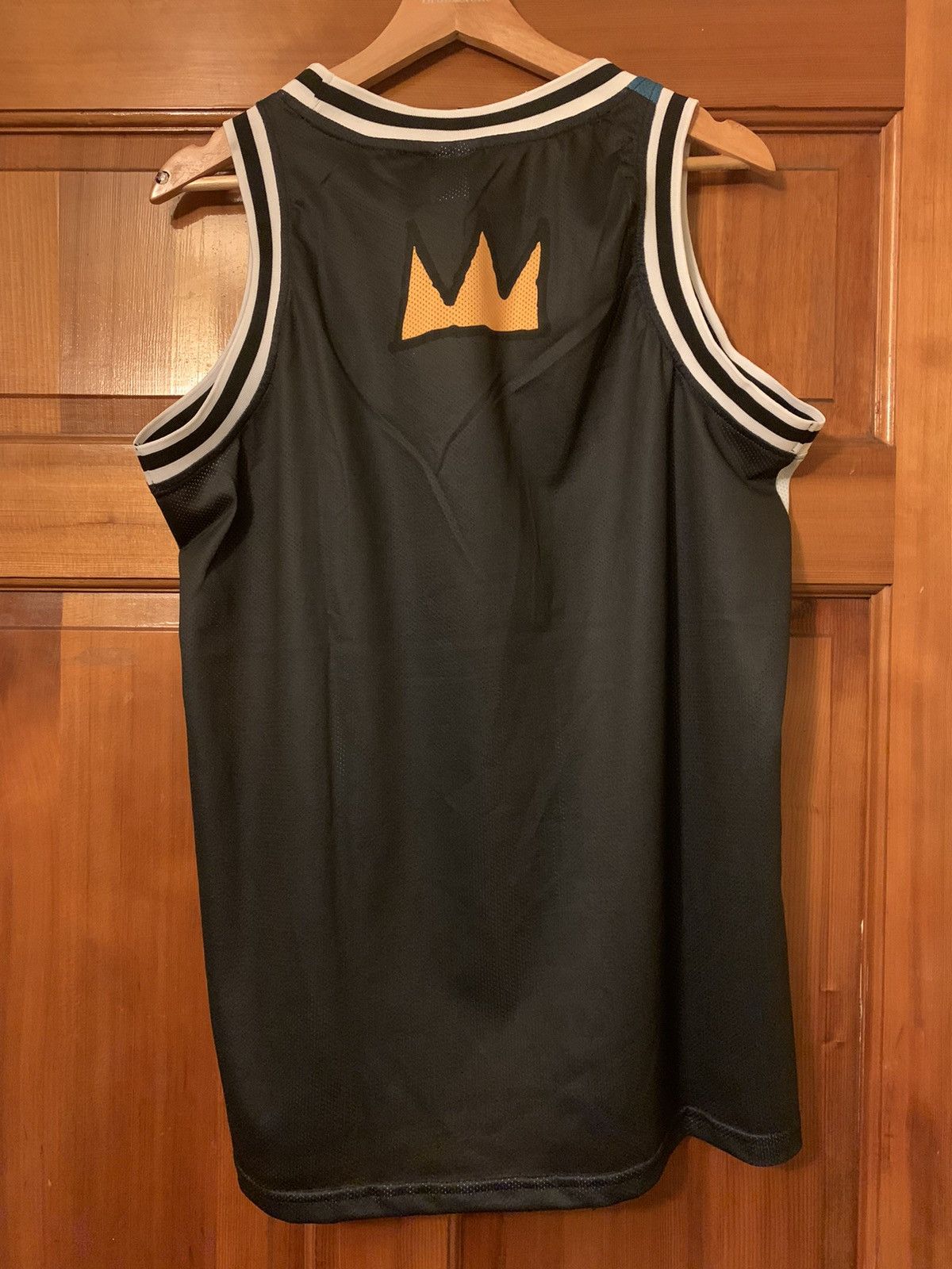 Jean-Michel Basquiat *RARE* New Jean-Michel Basquiat x UO Jersey - Sz M Size US M / EU 48-50 / 2 - 3 Thumbnail