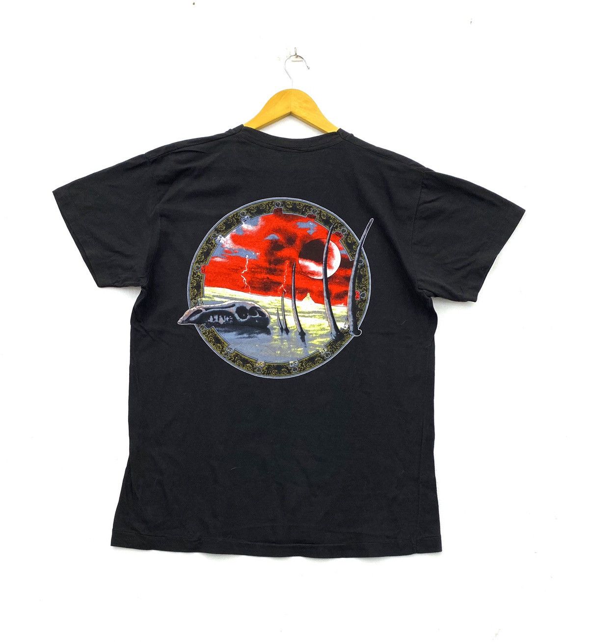 Band Tees vintage 1990 DIO lock up the wolves album metal t-shirts Size US L / EU 52-54 / 3 - 2 Thumbnail