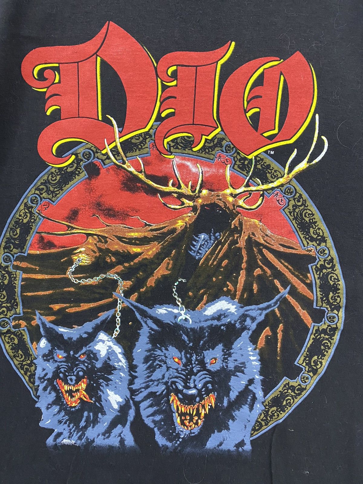 Band Tees vintage 1990 DIO lock up the wolves album metal t-shirts Size US L / EU 52-54 / 3 - 3 Thumbnail