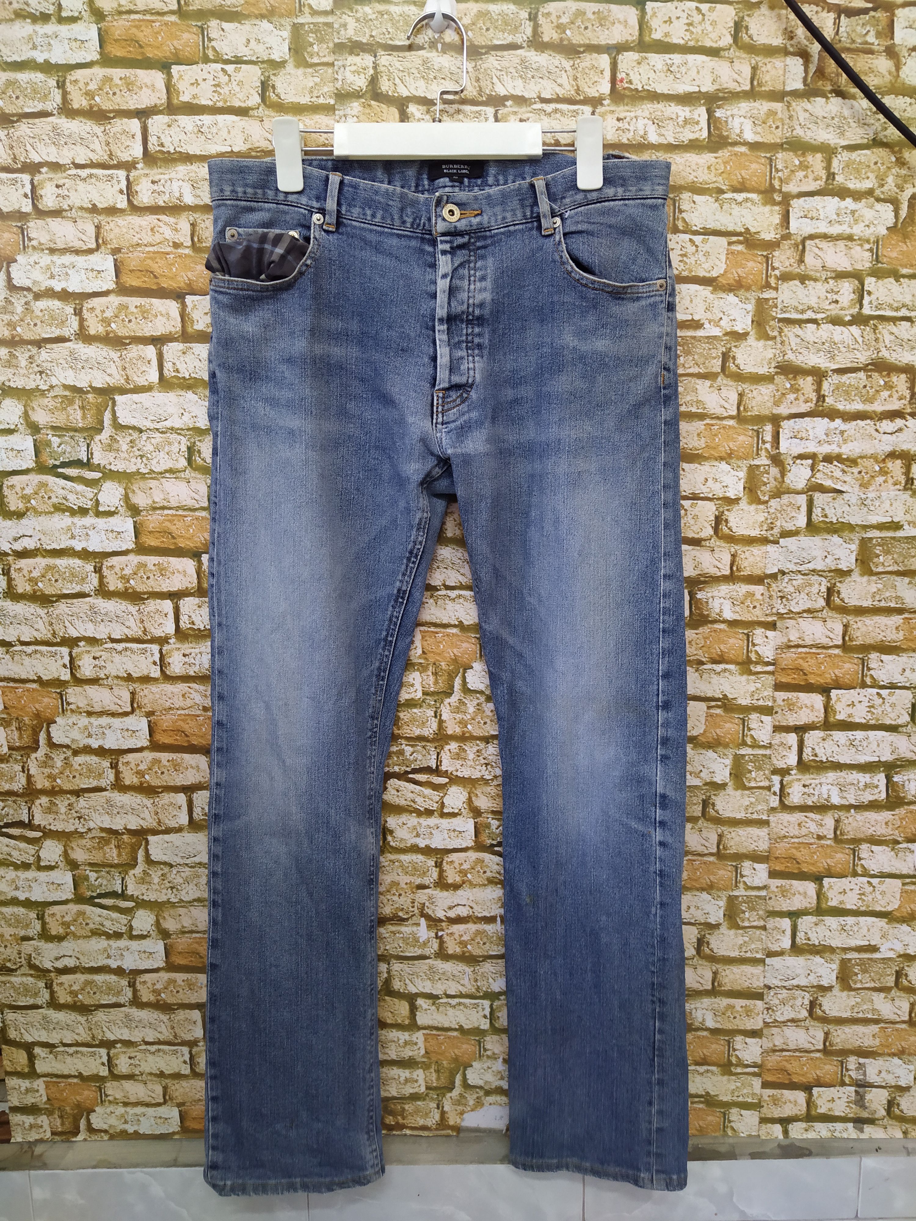 Burberry BURBERRY BLACK LABEL DENIM STRETCH (B944) W32 Size US 32 / EU 48 - 1 Thumbnail