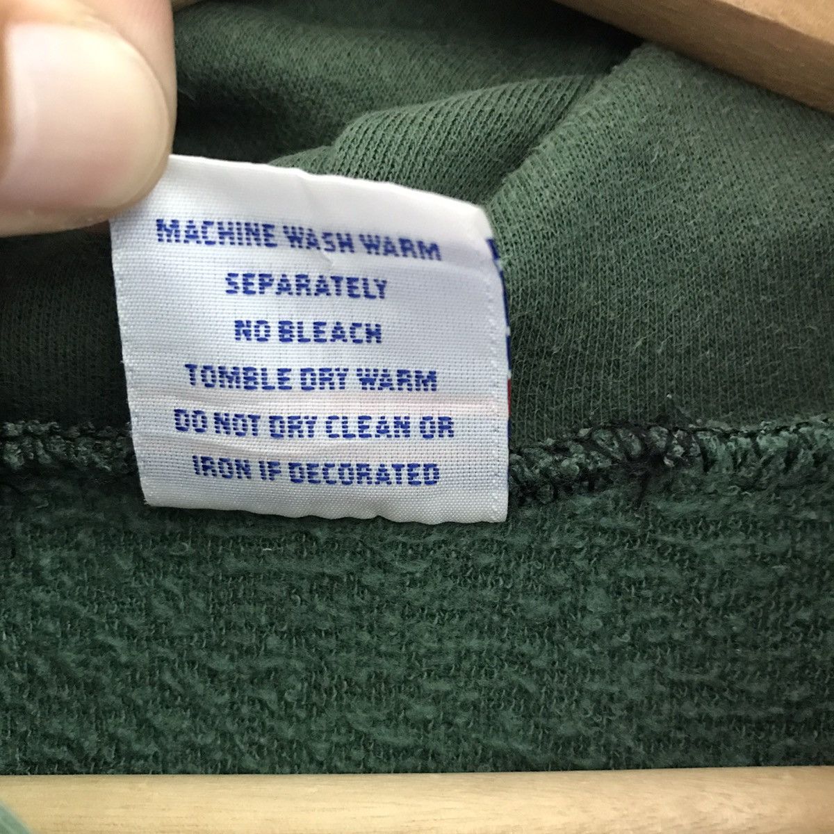 Champion Champion Small Logo Crewneck Hoodie Size M Size US M / EU 48-50 / 2 - 11 Thumbnail