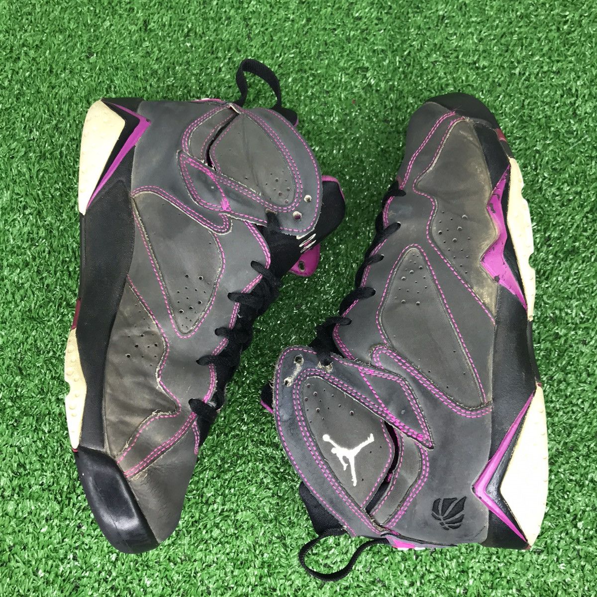 Jordan Brand Nike Air Jordan 7 Retro 30th GS Valentine’s Day Size US 7 / EU 40 - 6 Thumbnail
