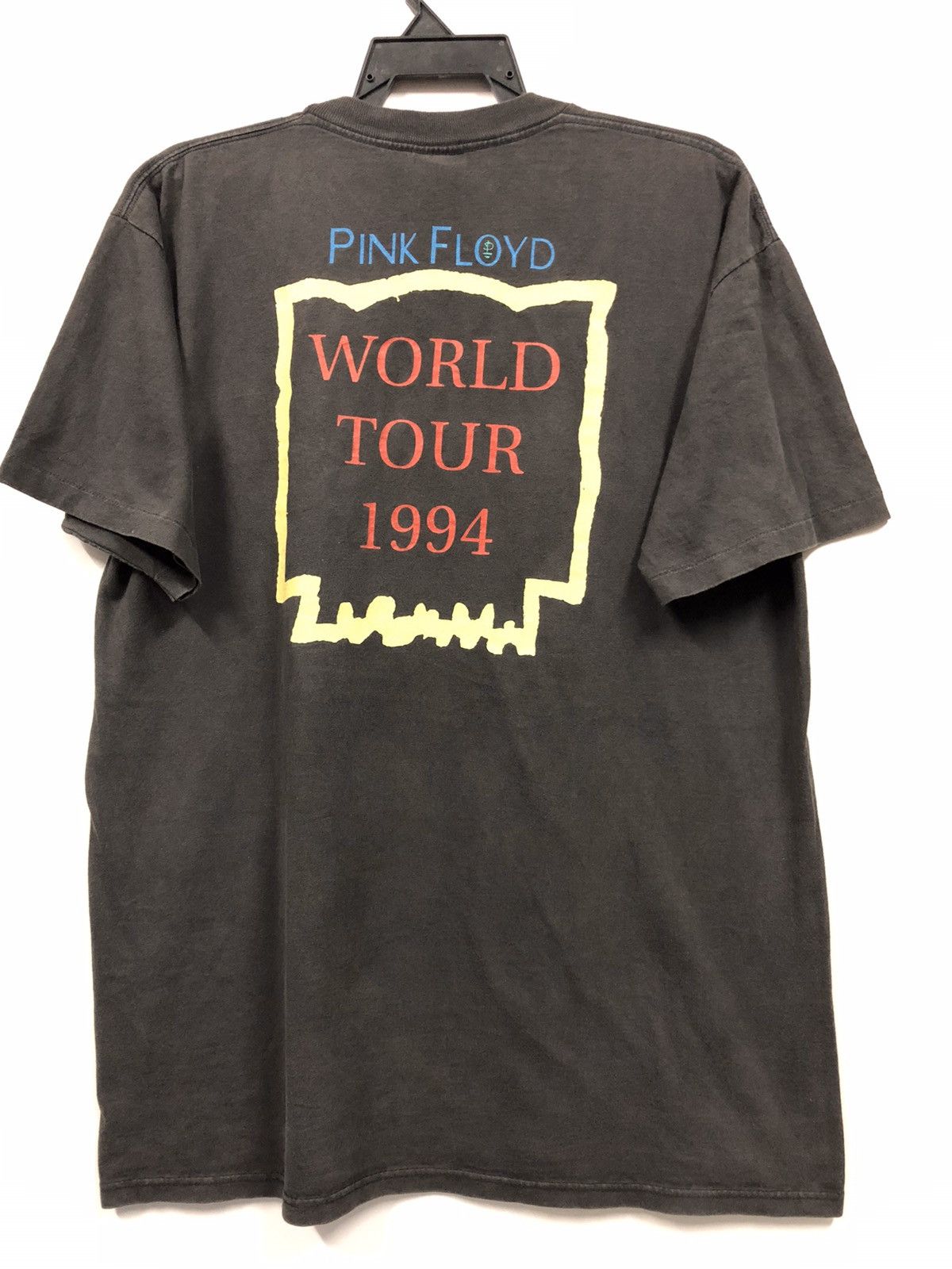 Vintage Vintage 1994 Rare Pink Floyd world Tour t shirt 90s Size US XL / EU 56 / 4 - 3 Thumbnail