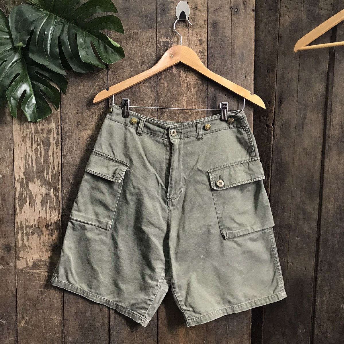 Vintage Cargo Army Short Pant With Back Pocket