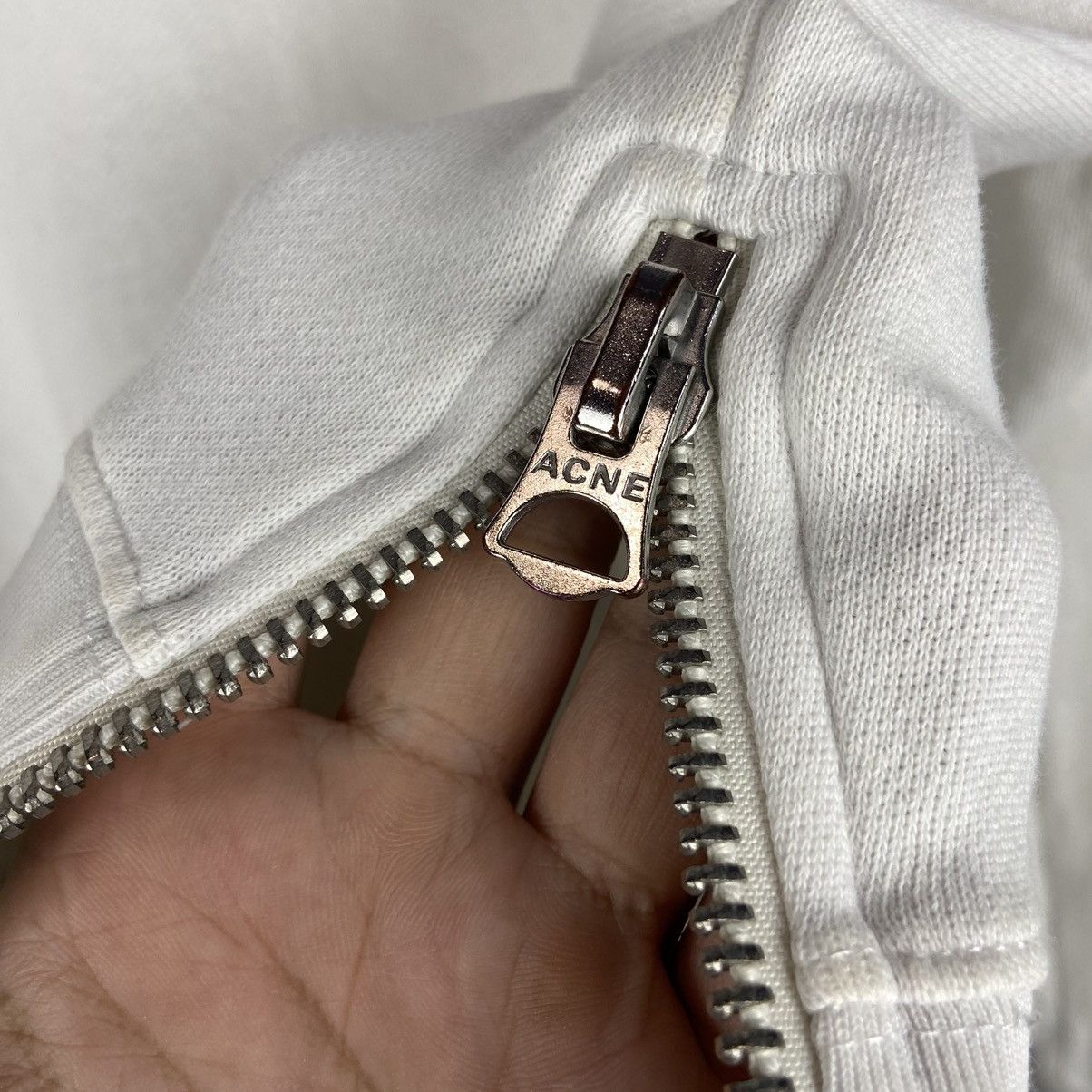 Acne Studios Acne Studios cropped long sleeve sweatshirt Size US M / EU 48-50 / 2 - 6 Thumbnail