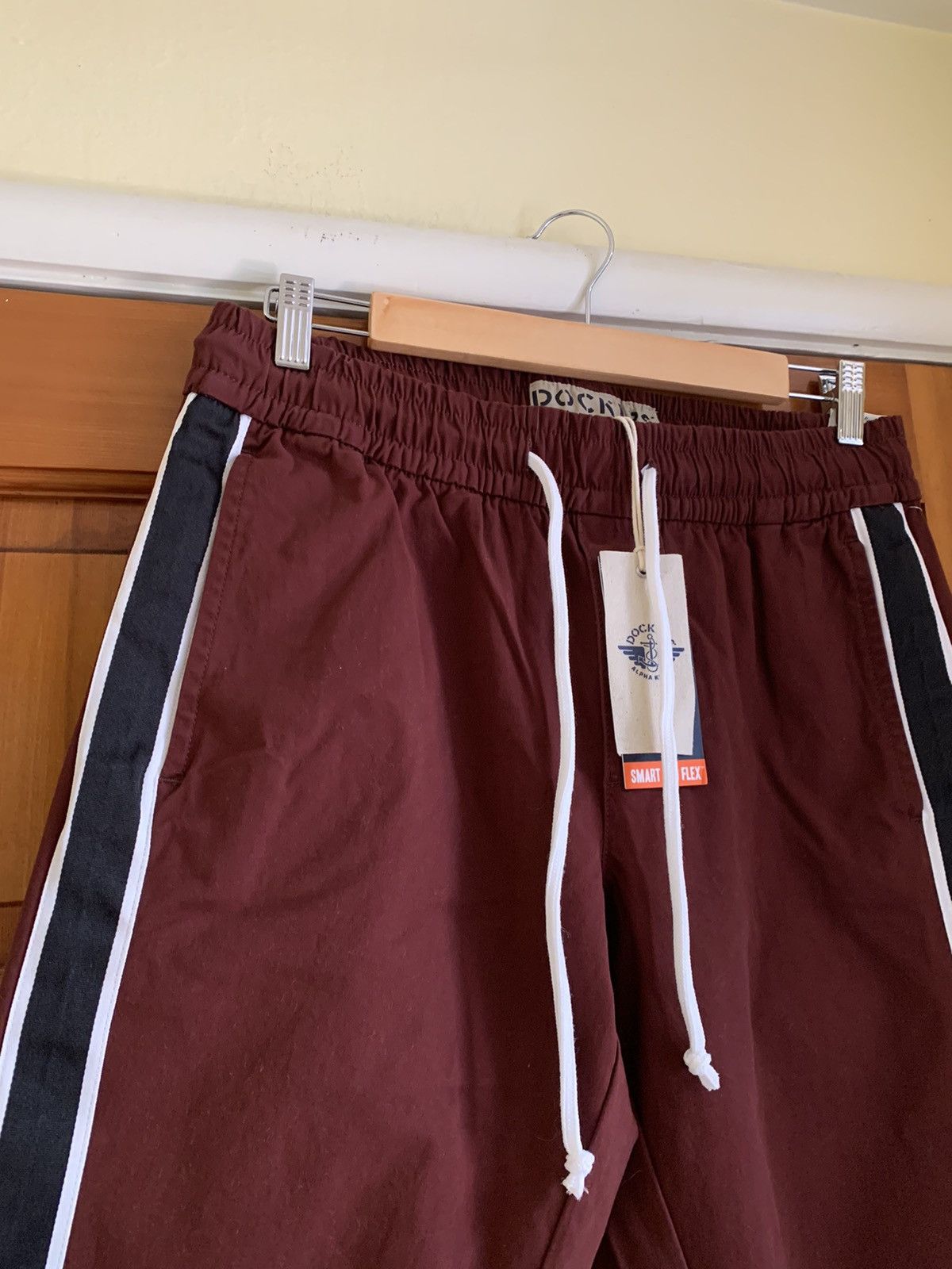 Dockers *RARE* Brand New Dockers Alpha Smart Flex Joggers - M Size US 32 / EU 48 - 2 Thumbnail