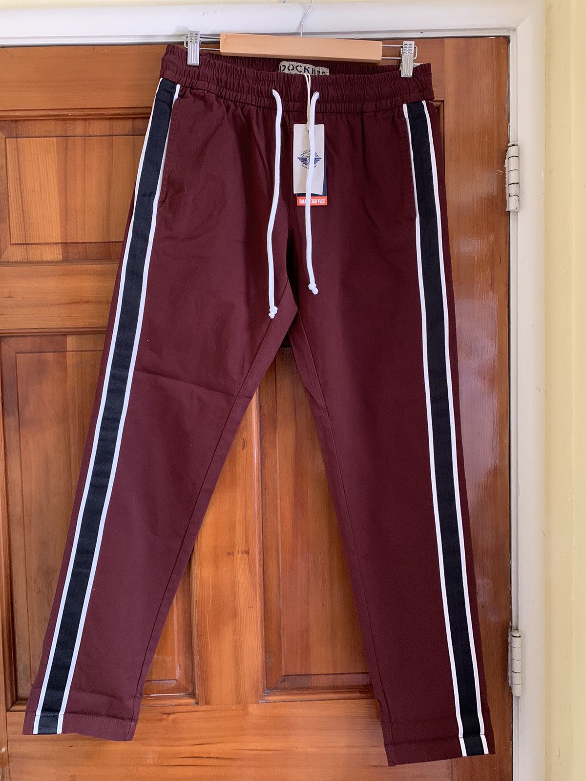 Dockers *RARE* Brand New Dockers Alpha Smart Flex Joggers - M Size US 32 / EU 48 - 1 Thumbnail