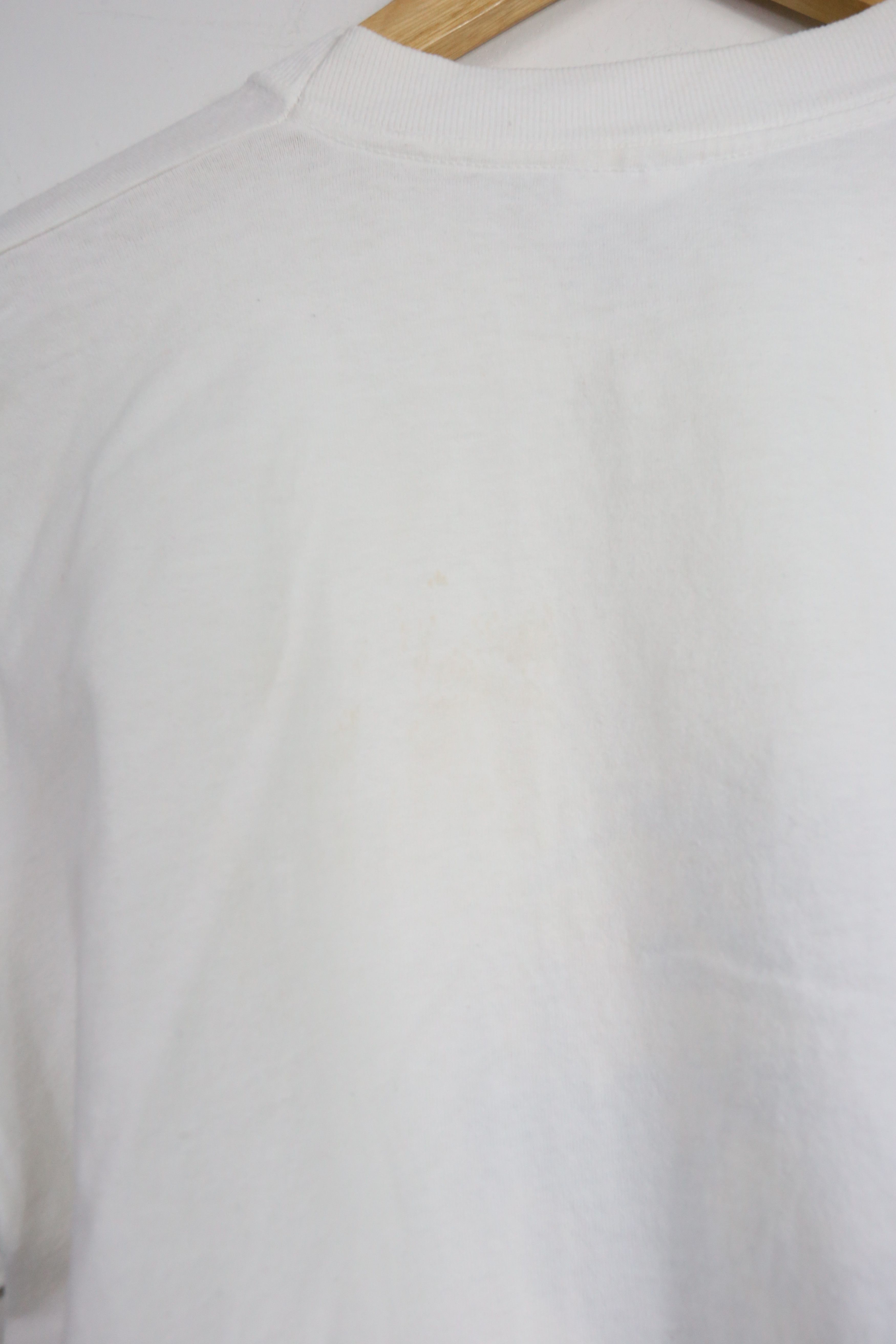 Vintage Vintage Save The World Earth Balloon t shirt (L) GTMED059 Size US L / EU 52-54 / 3 - 6 Thumbnail
