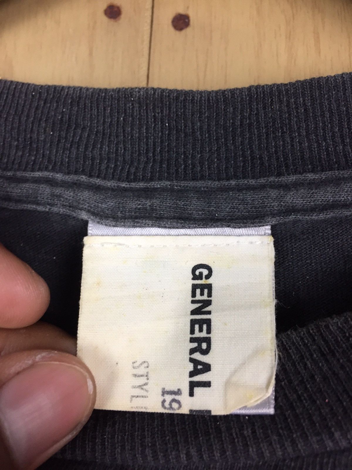 General Research Vintage 1998 General Research ‘Give Peace A Chance’ shirt Size US M / EU 48-50 / 2 - 6 Thumbnail
