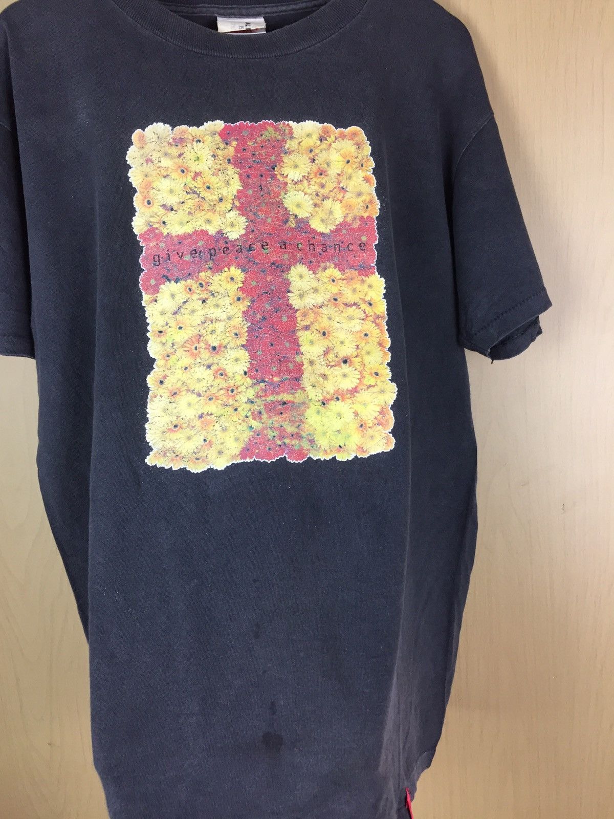 General Research Vintage 1998 General Research ‘Give Peace A Chance’ shirt Size US M / EU 48-50 / 2 - 9 Thumbnail