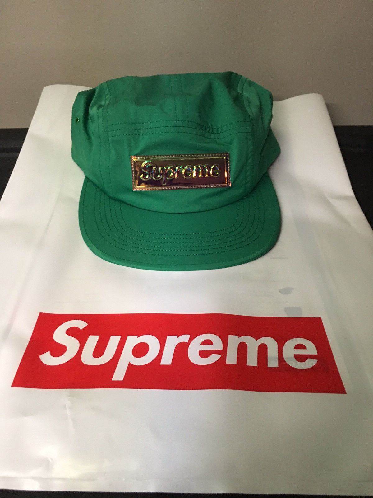 Supreme iridescent outlet logo camp cap