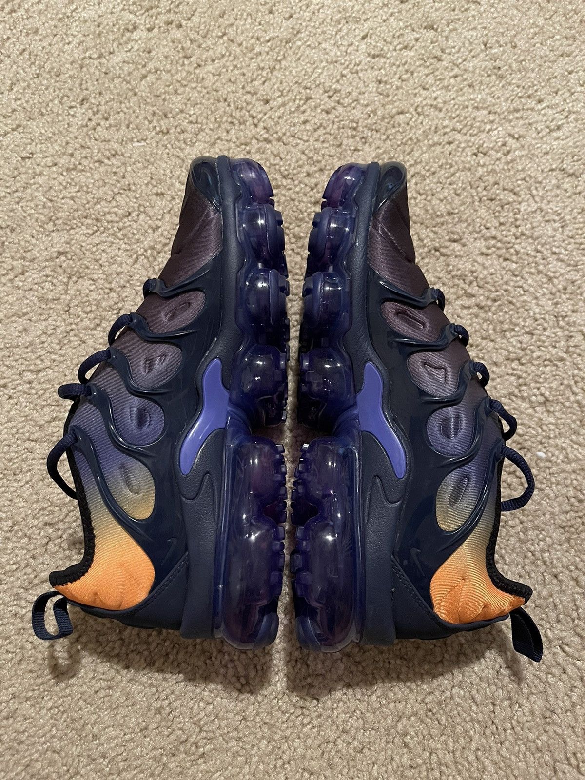 Nike W Air Vapormax Plus Size US 8 / EU 41 - 3 Thumbnail