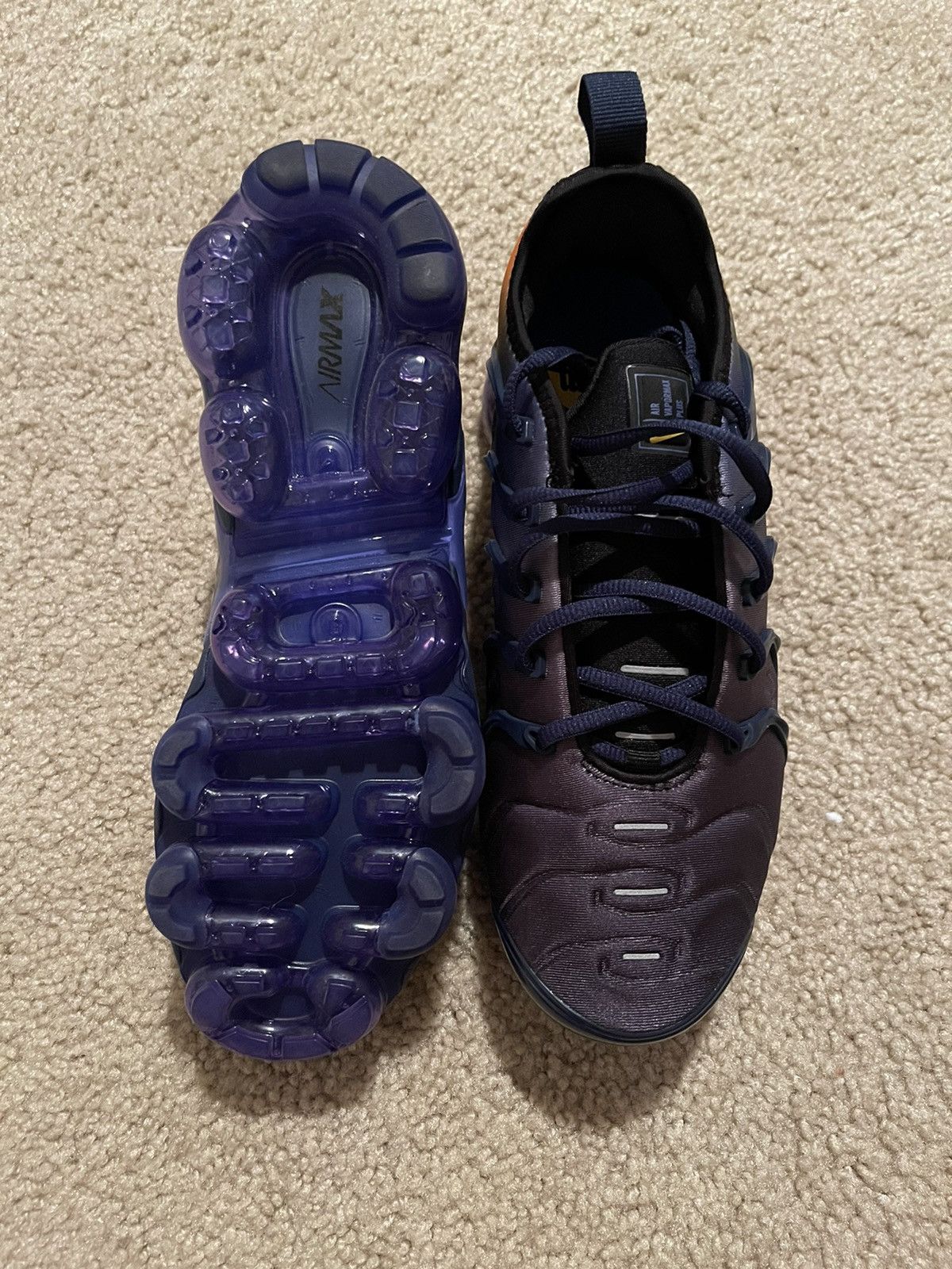 Nike W Air Vapormax Plus Size US 8 / EU 41 - 4 Thumbnail
